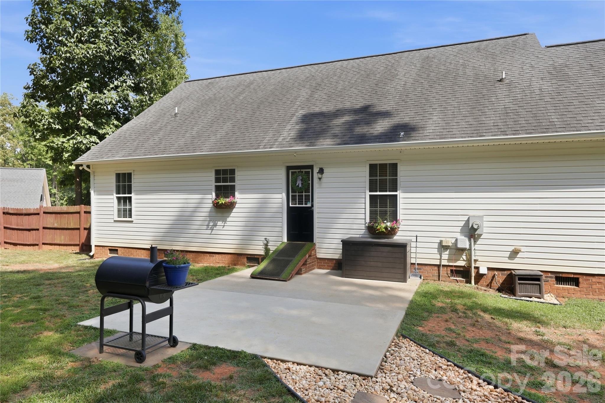 175 Rose Brier Lane — Salisbury