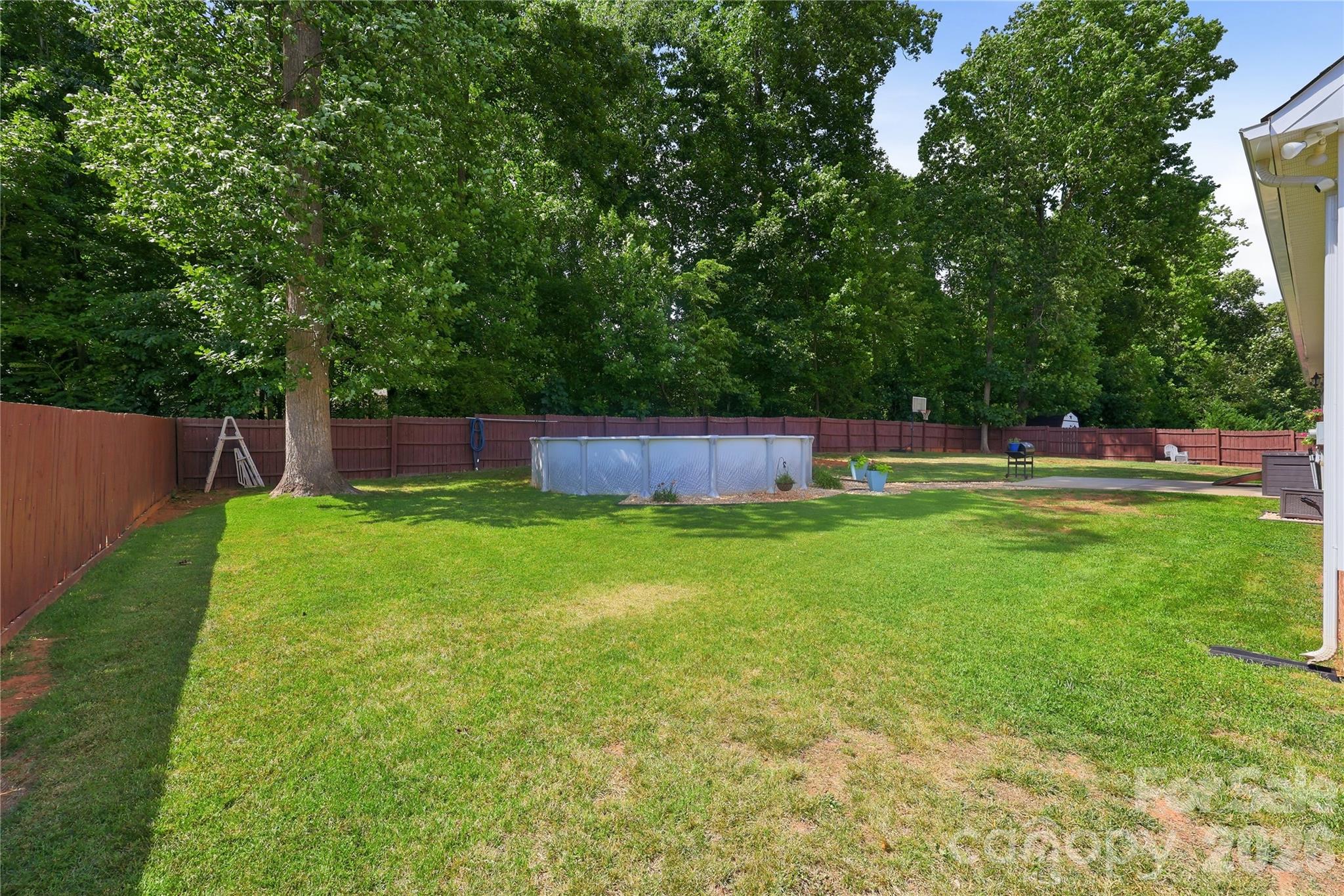175 Rose Brier Lane — Salisbury