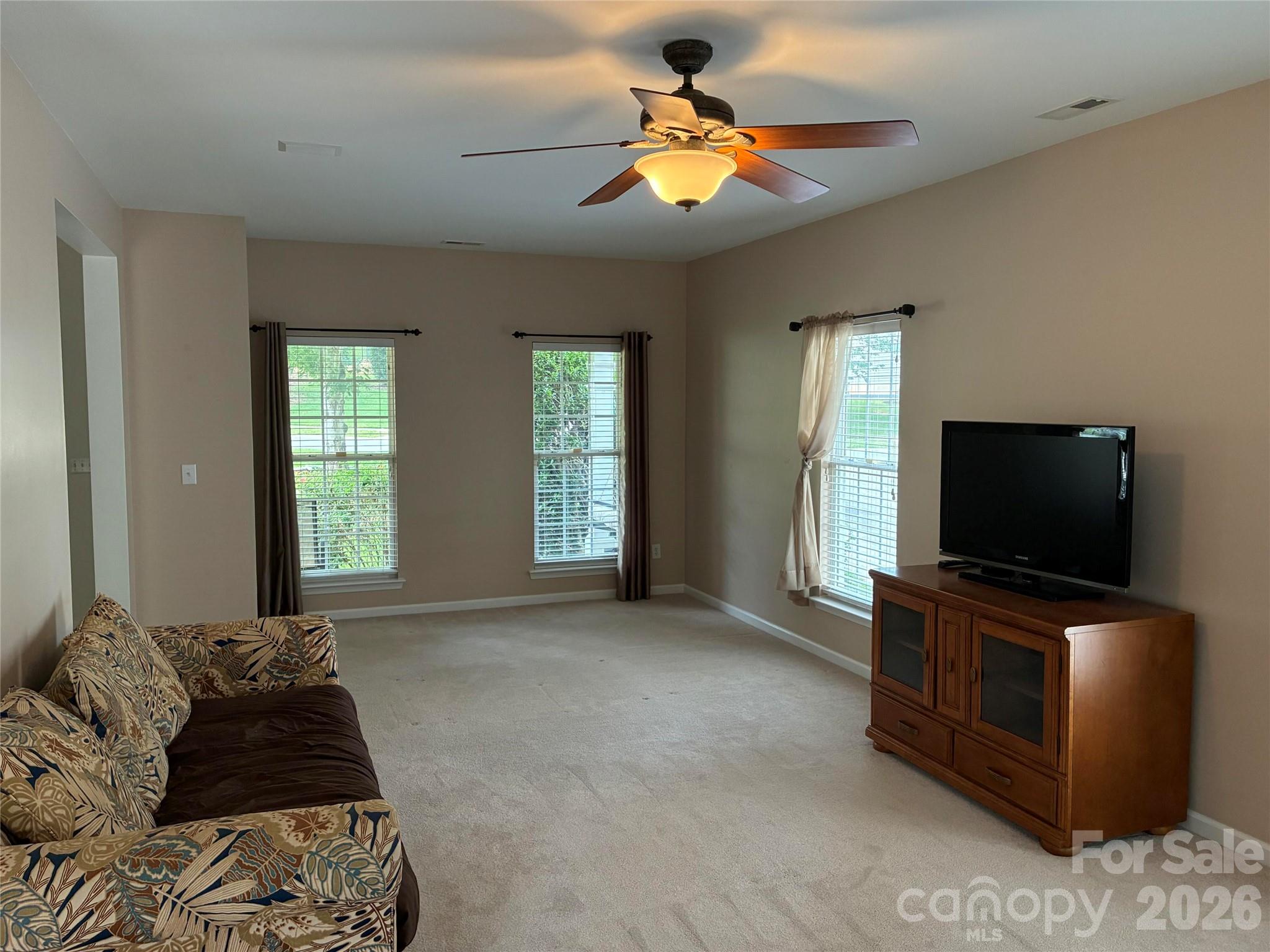 12025 Harmon Lane — Pineville