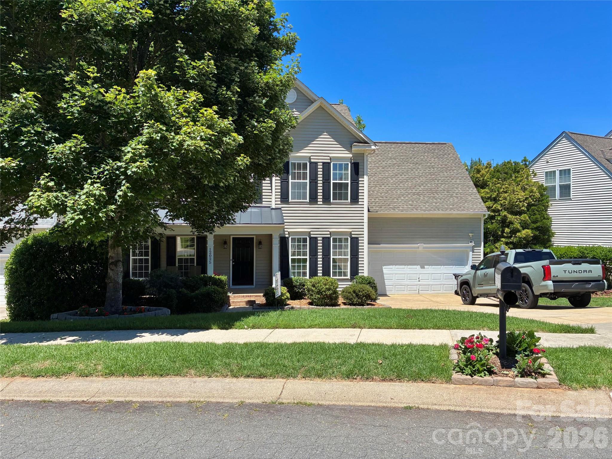 12025 Harmon Lane — Pineville