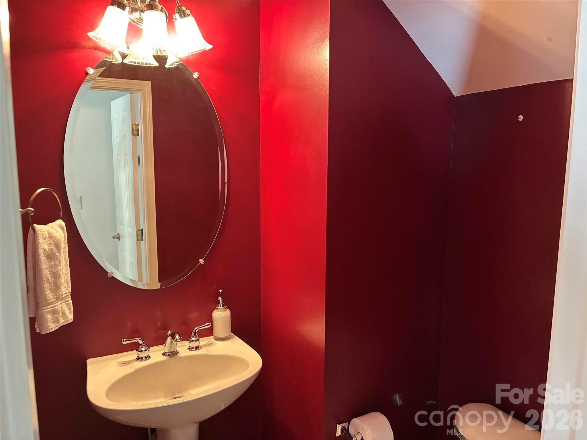 12025 Harmon Lane — Pineville