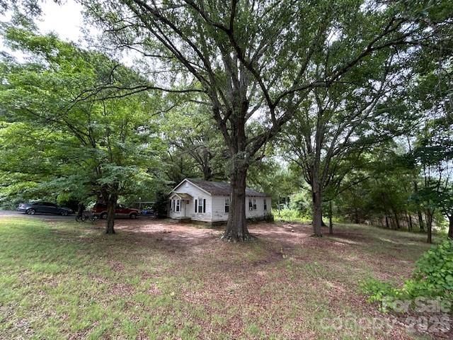 145 Alexander Acres Road — Mooresville