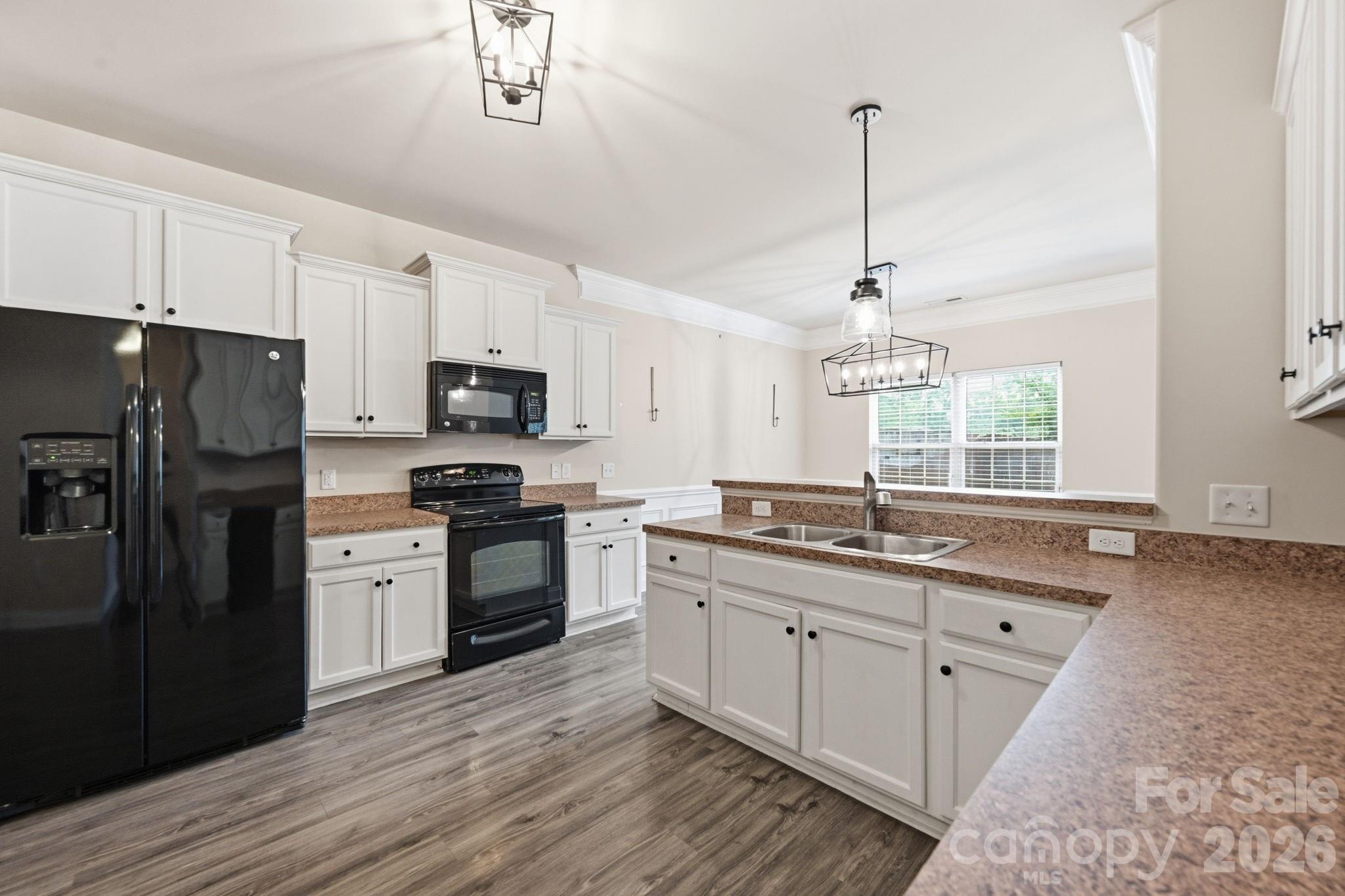 7820 Rockland Drive — Charlotte