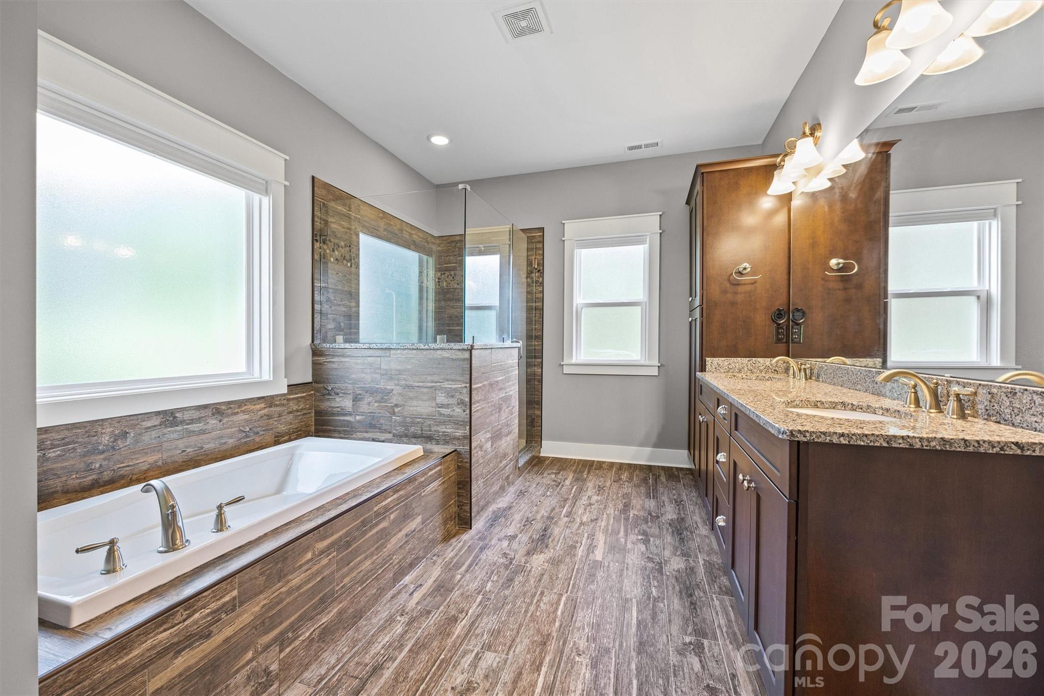 575 Zelkova Street — York