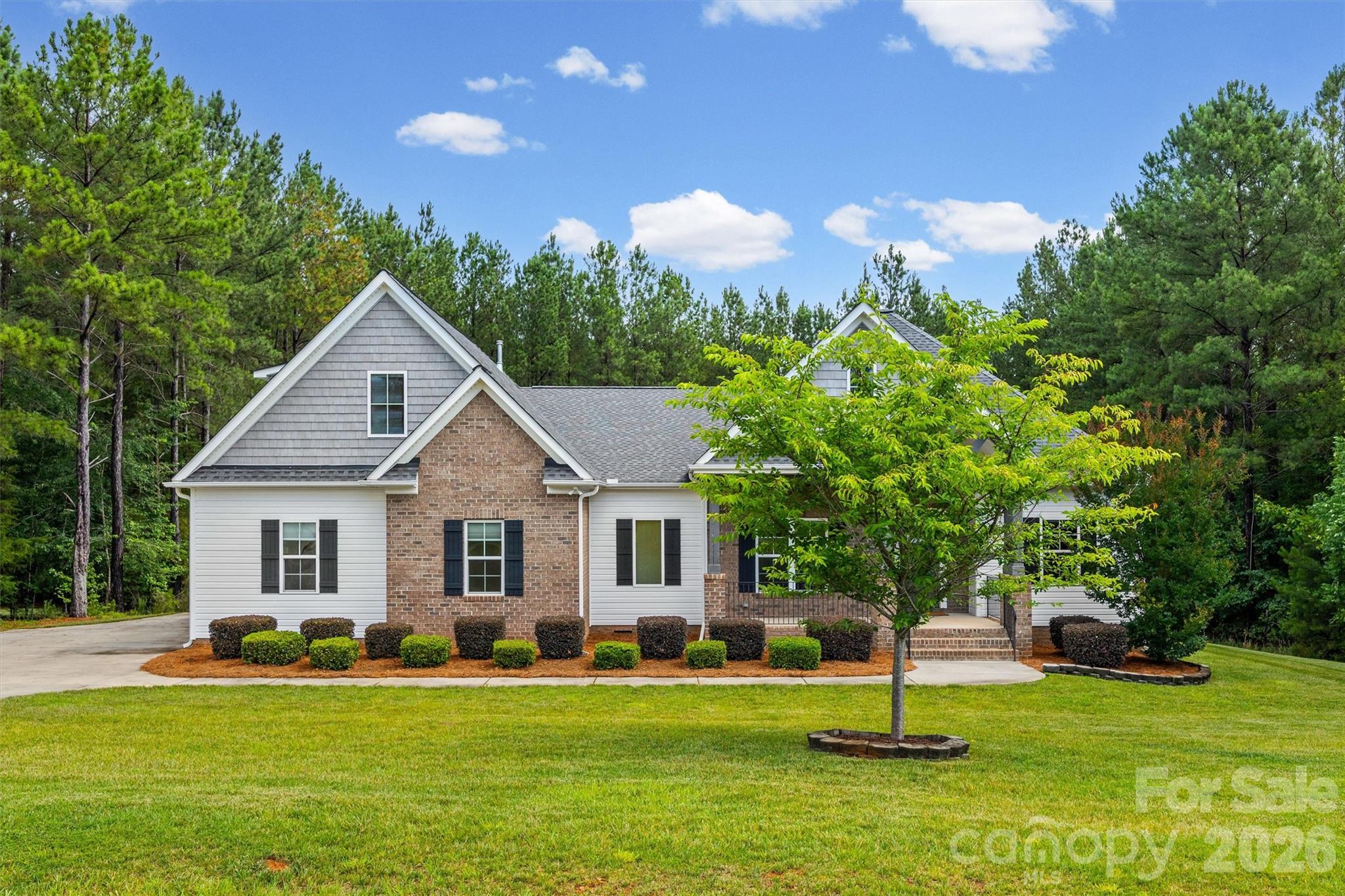 575 Zelkova Street — York