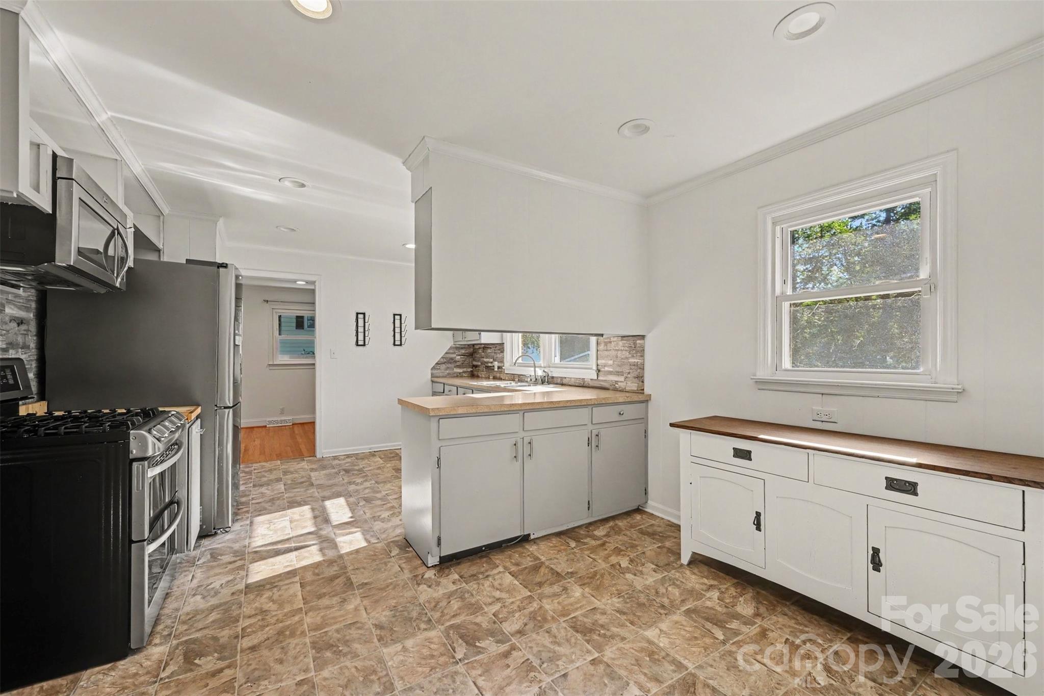 407 S Beaver Street — Landis