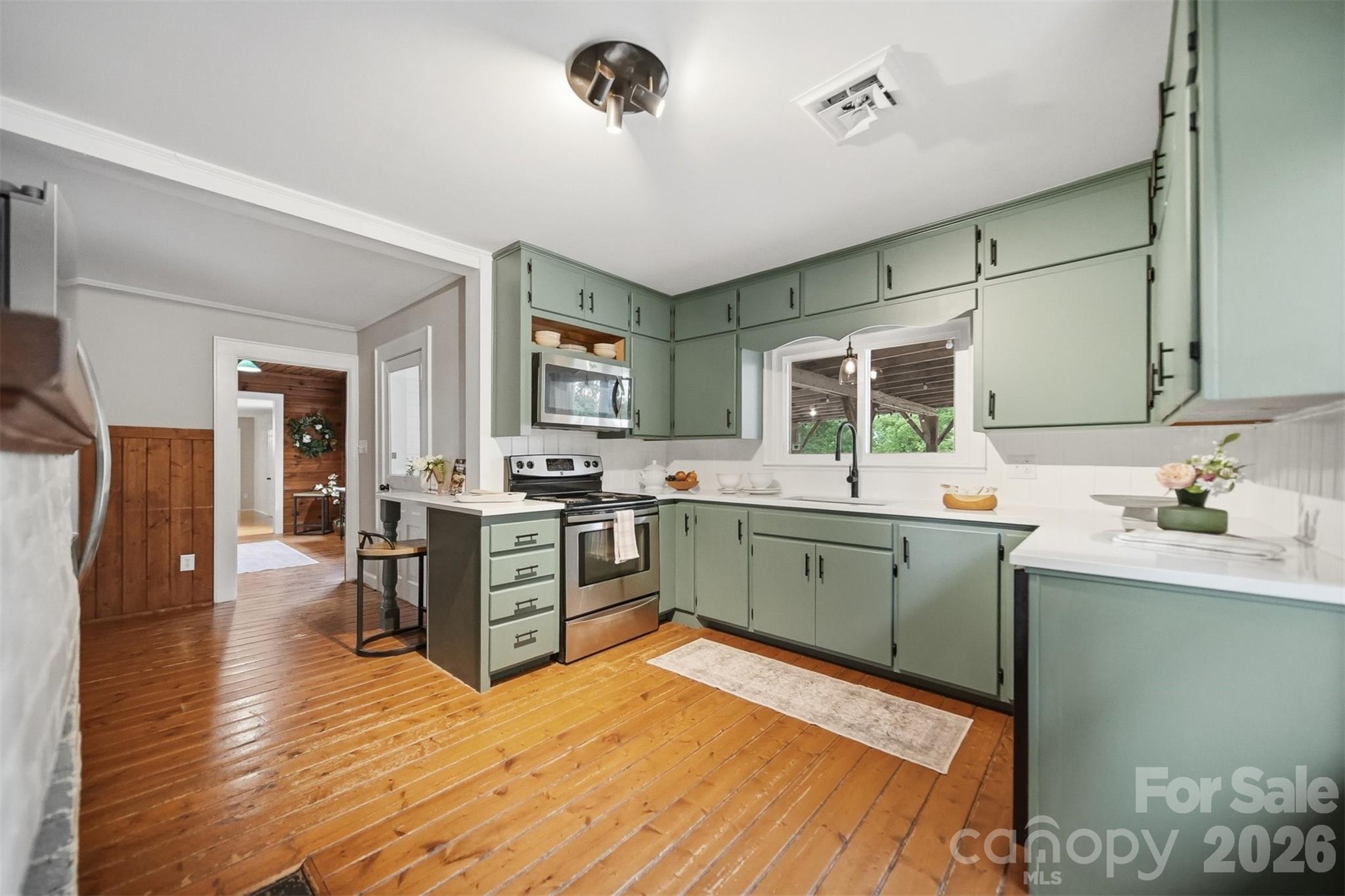 255 Wildwood Road — Lenoir