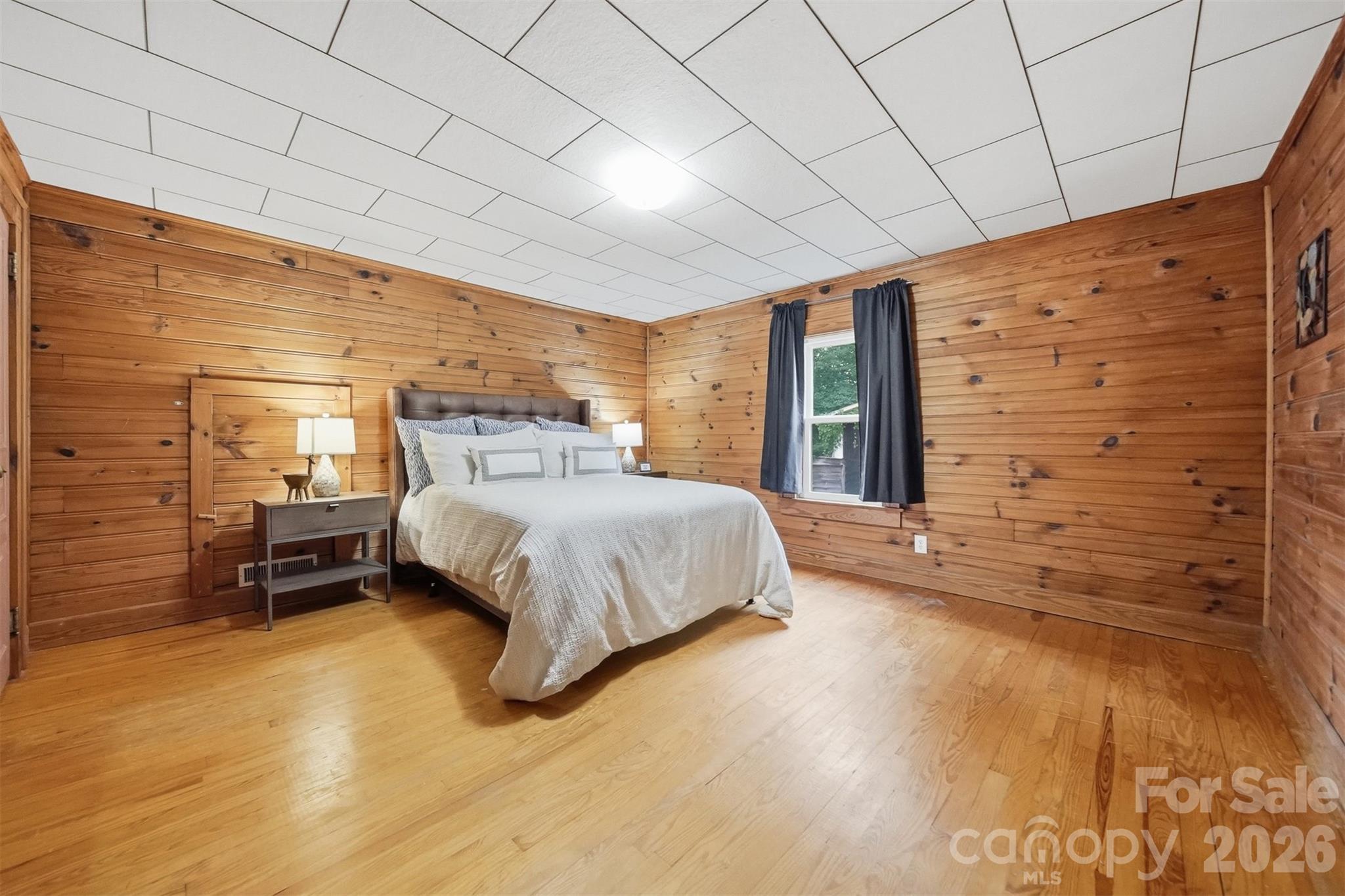 255 Wildwood Road — Lenoir