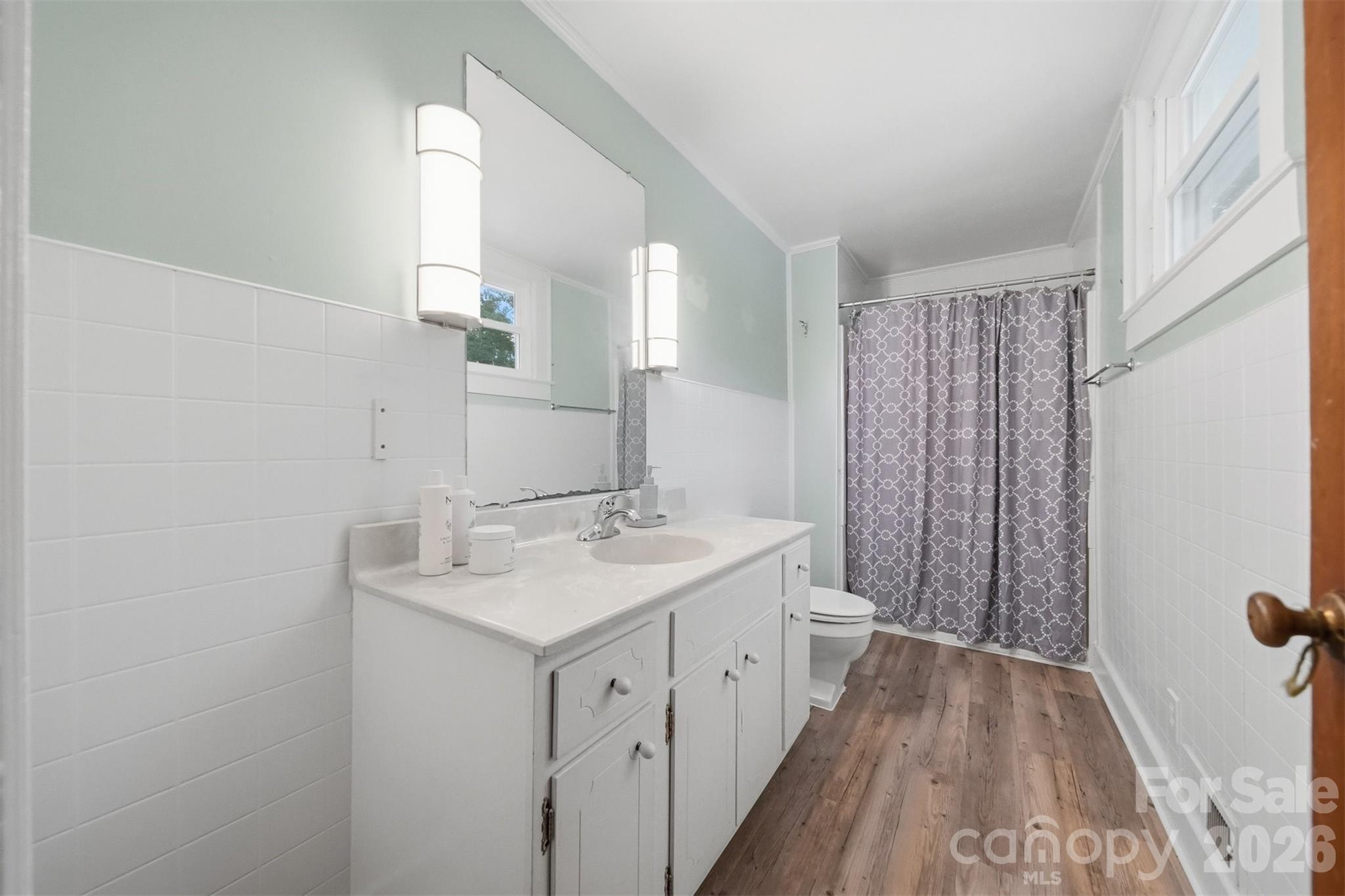 255 Wildwood Road — Lenoir