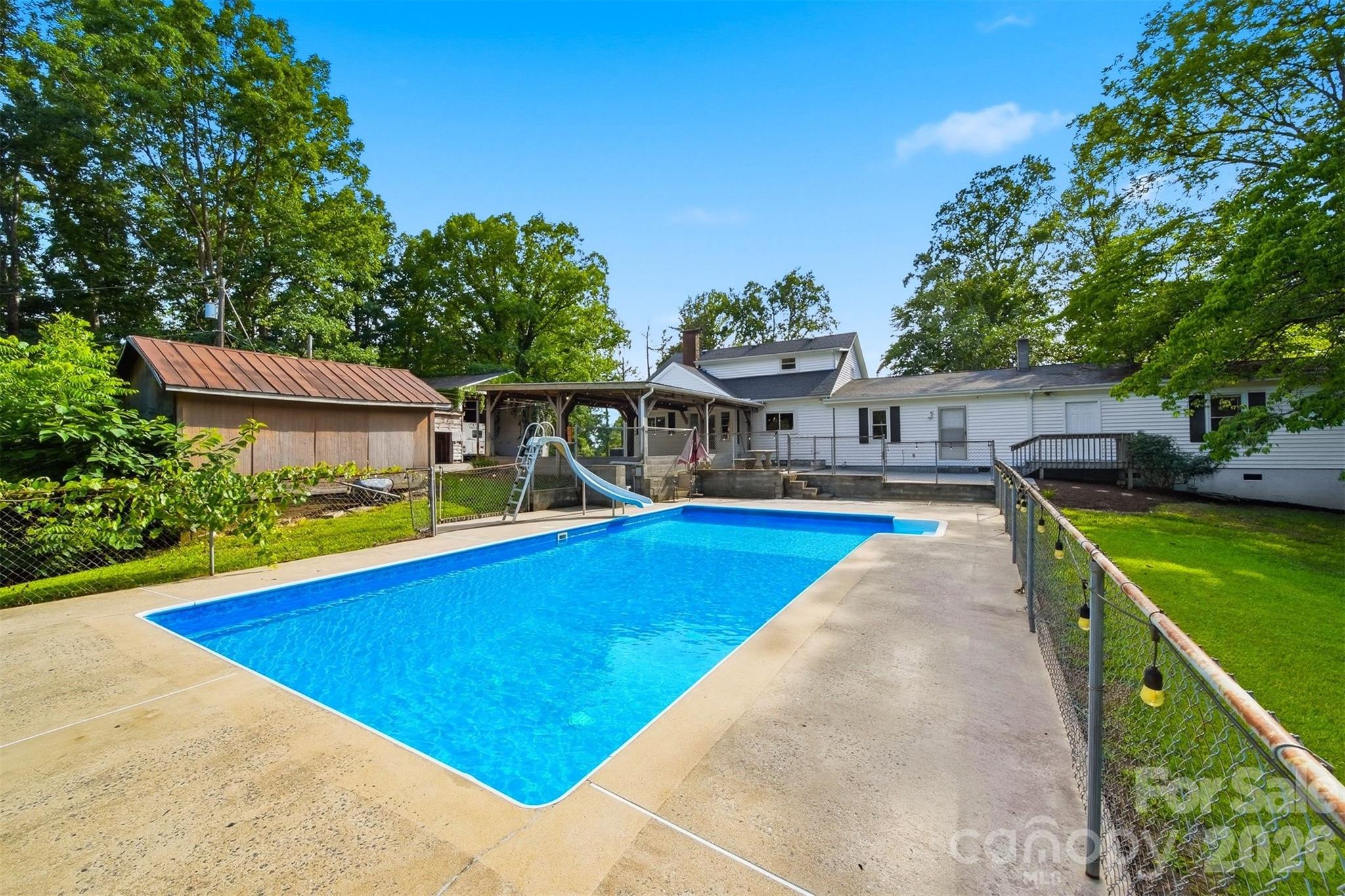 255 Wildwood Road — Lenoir