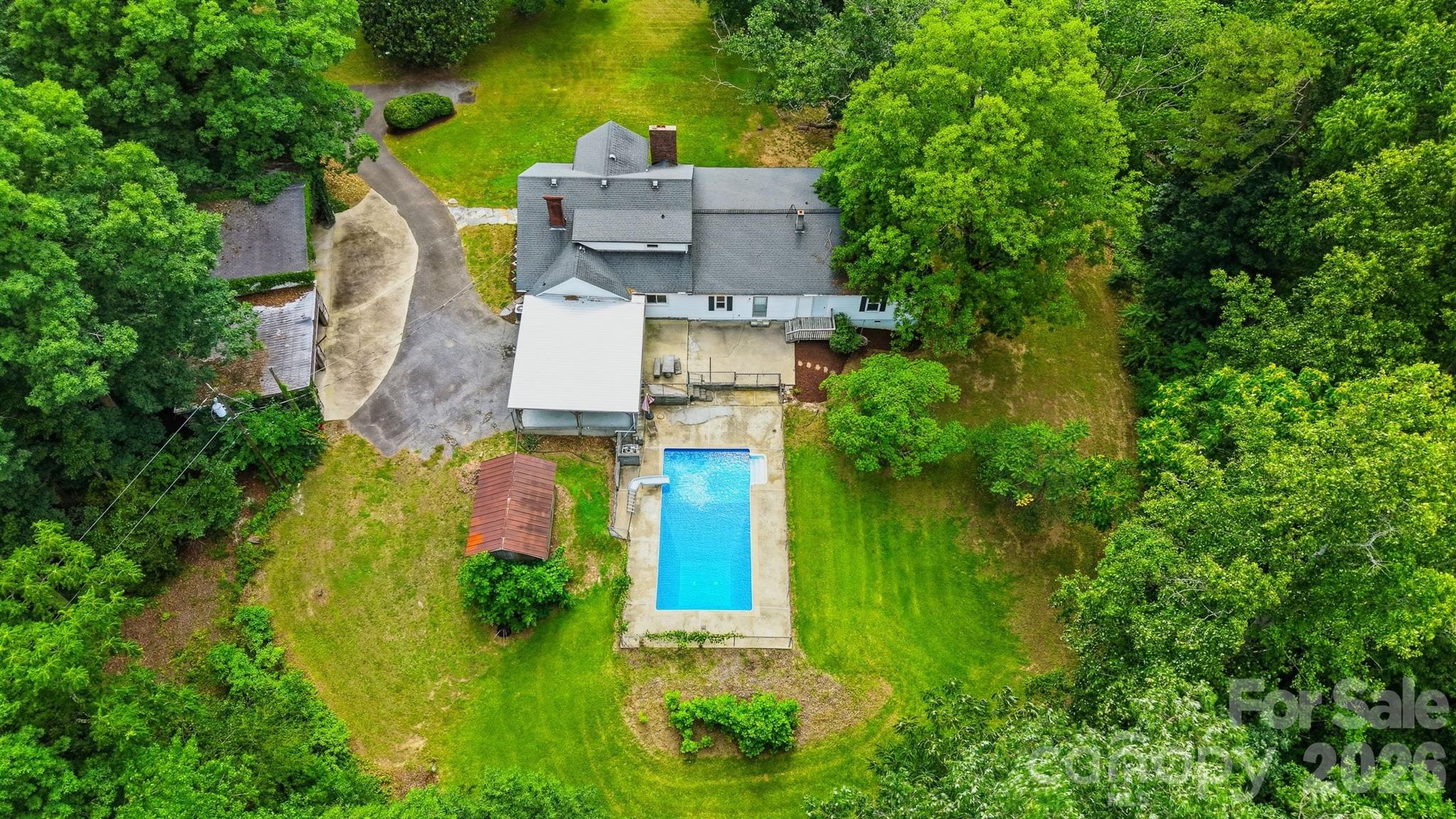 255 Wildwood Road — Lenoir