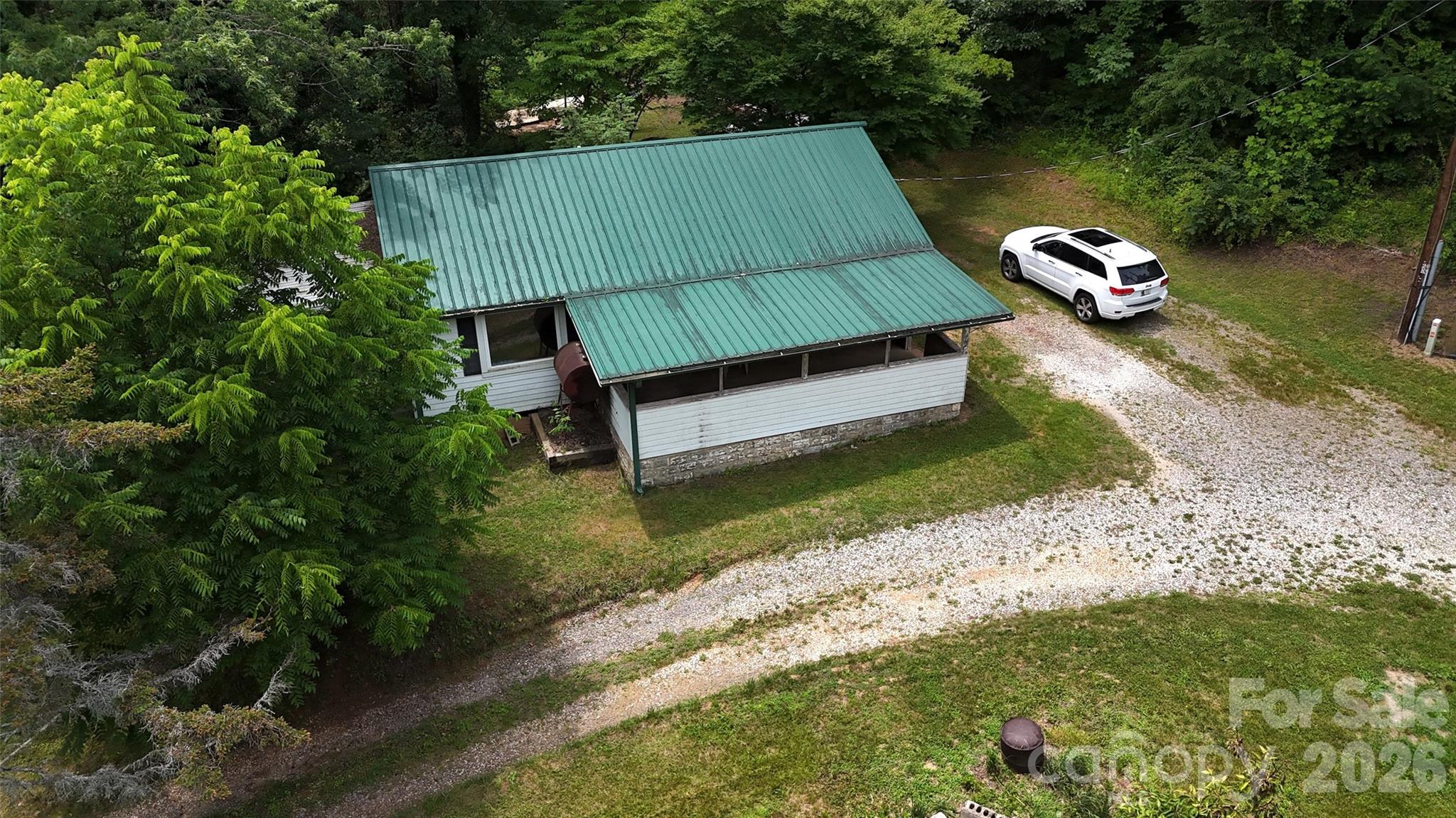 402 Sharon Road — Fairview