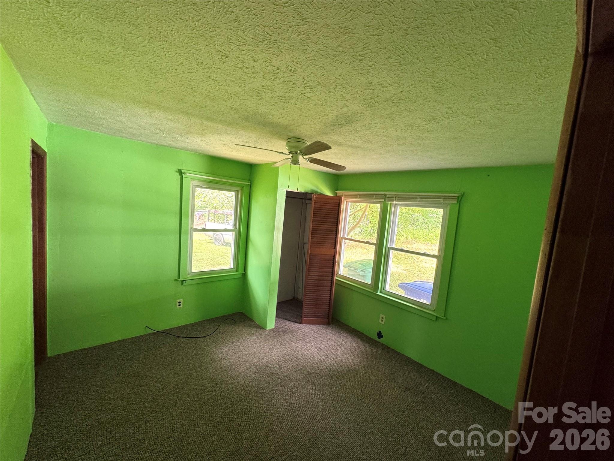 402 Sharon Road — Fairview