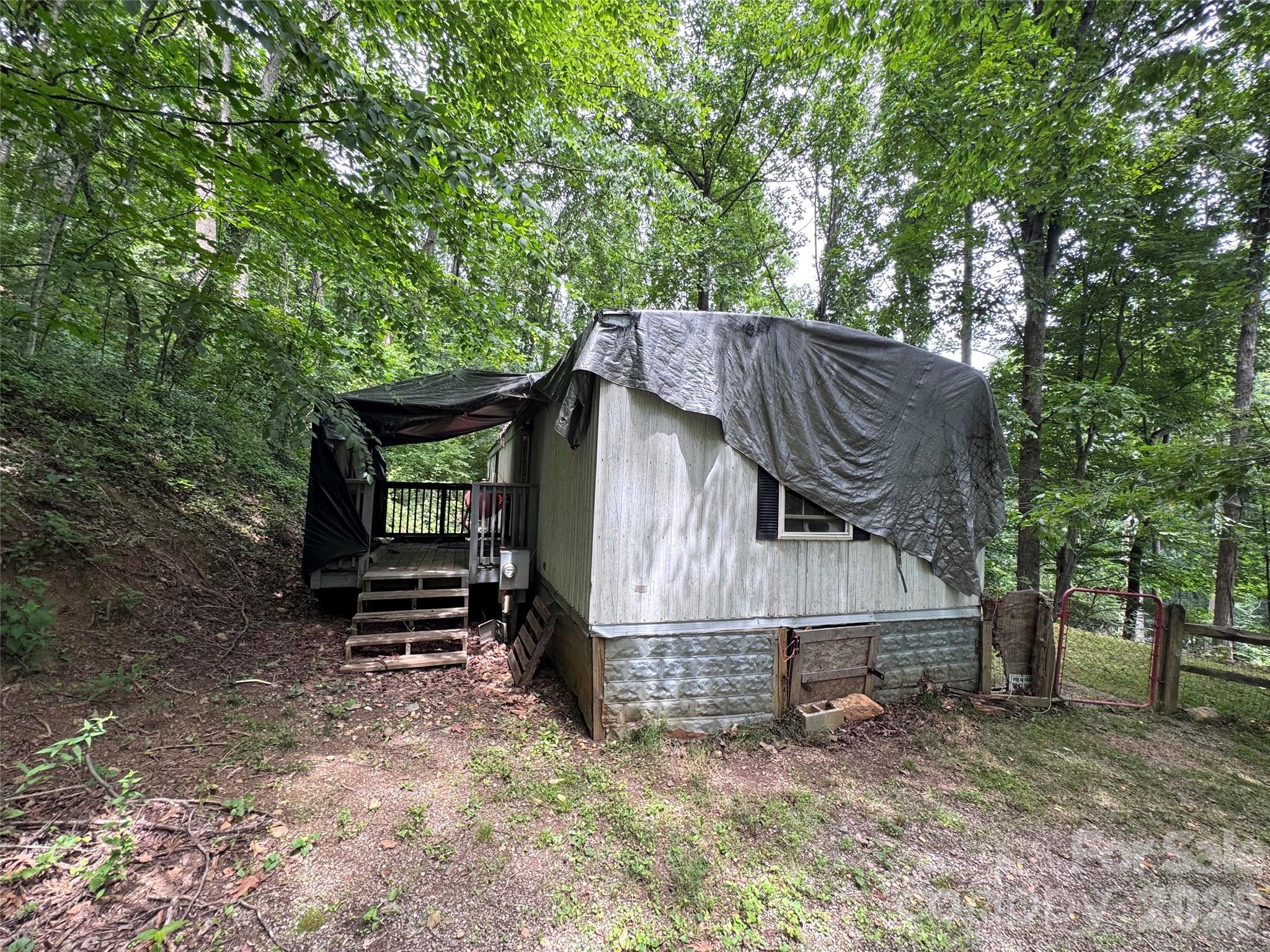 402 Sharon Road — Fairview
