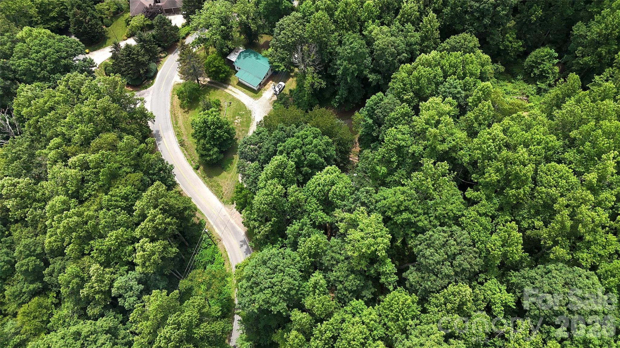 402 Sharon Road — Fairview