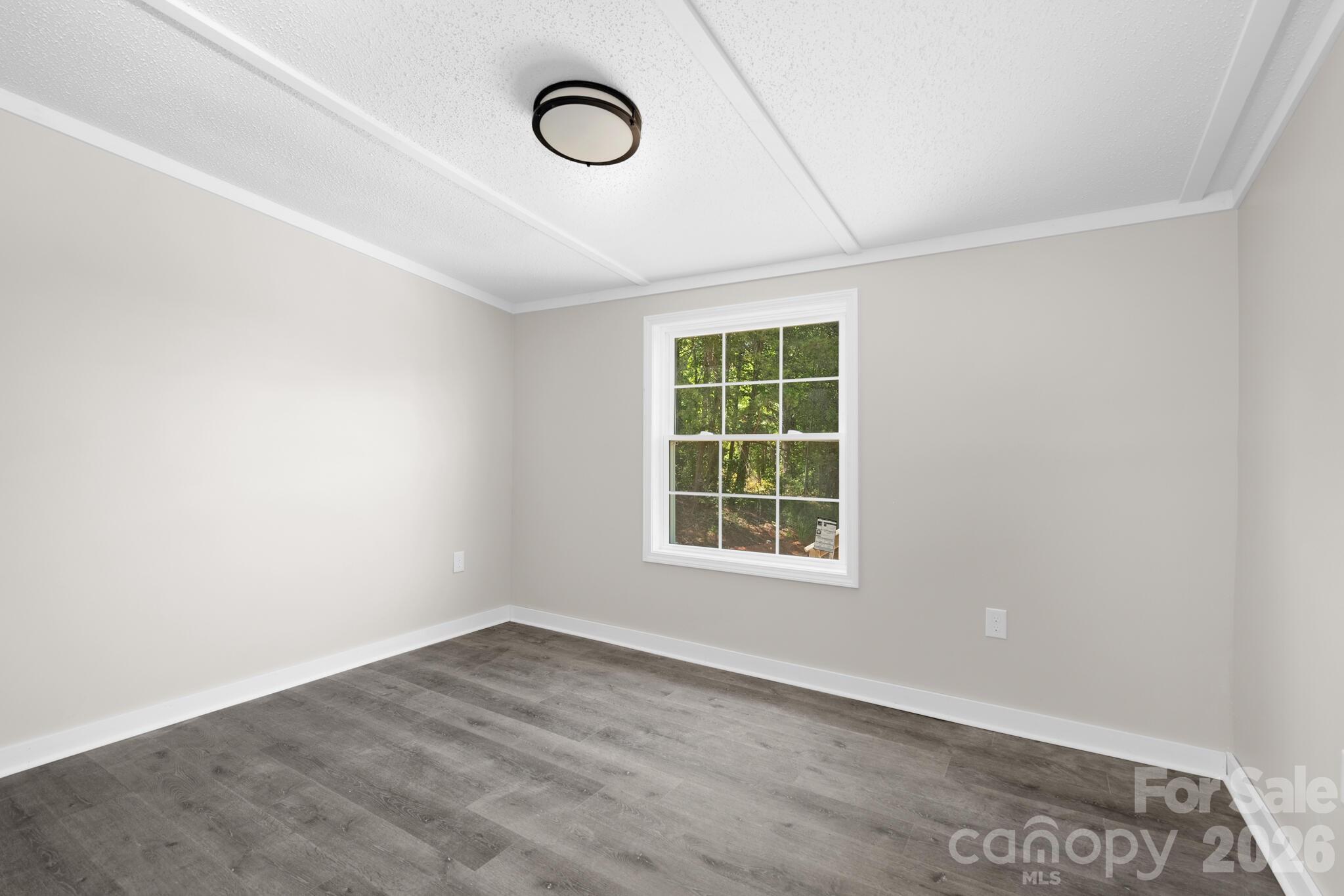 5358 Hope Road — Vale