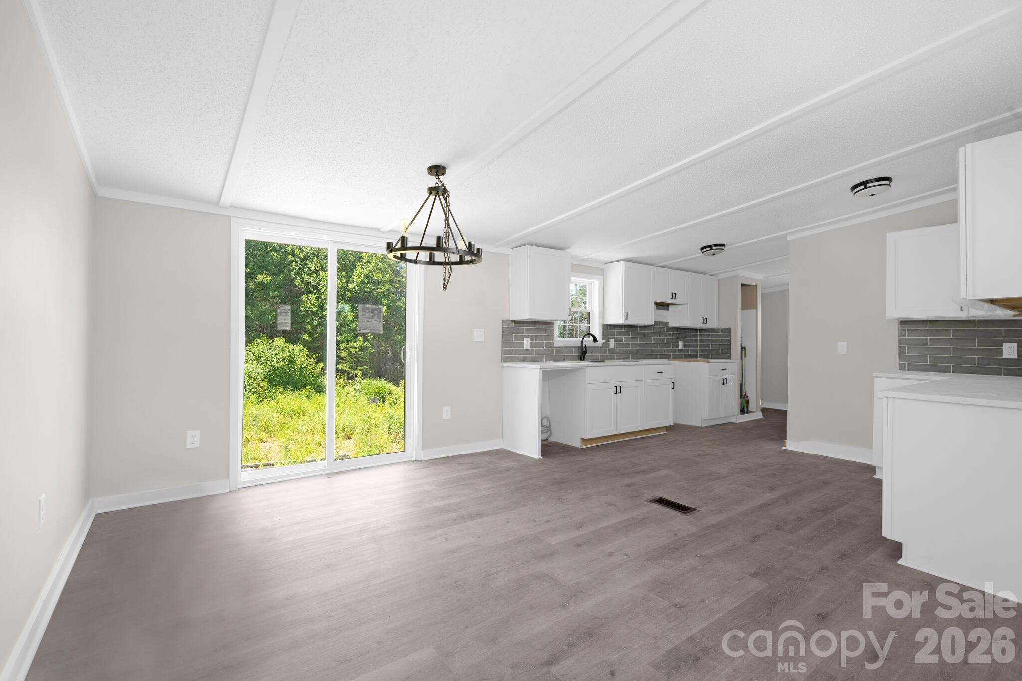 5358 Hope Road — Vale