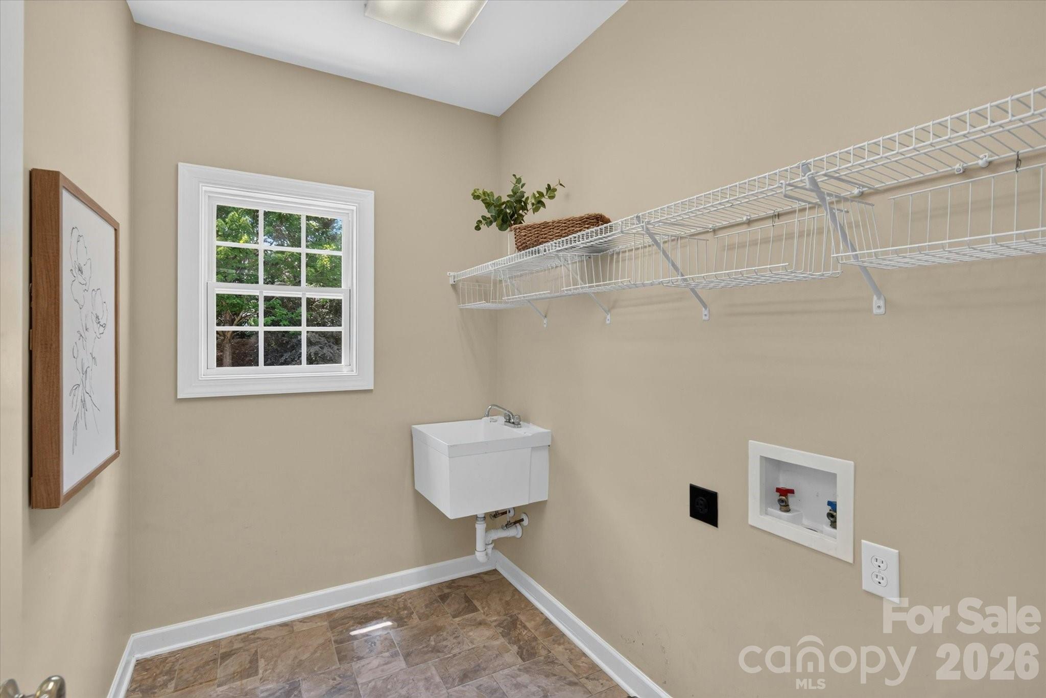 902 Lillieshall Road — Waxhaw