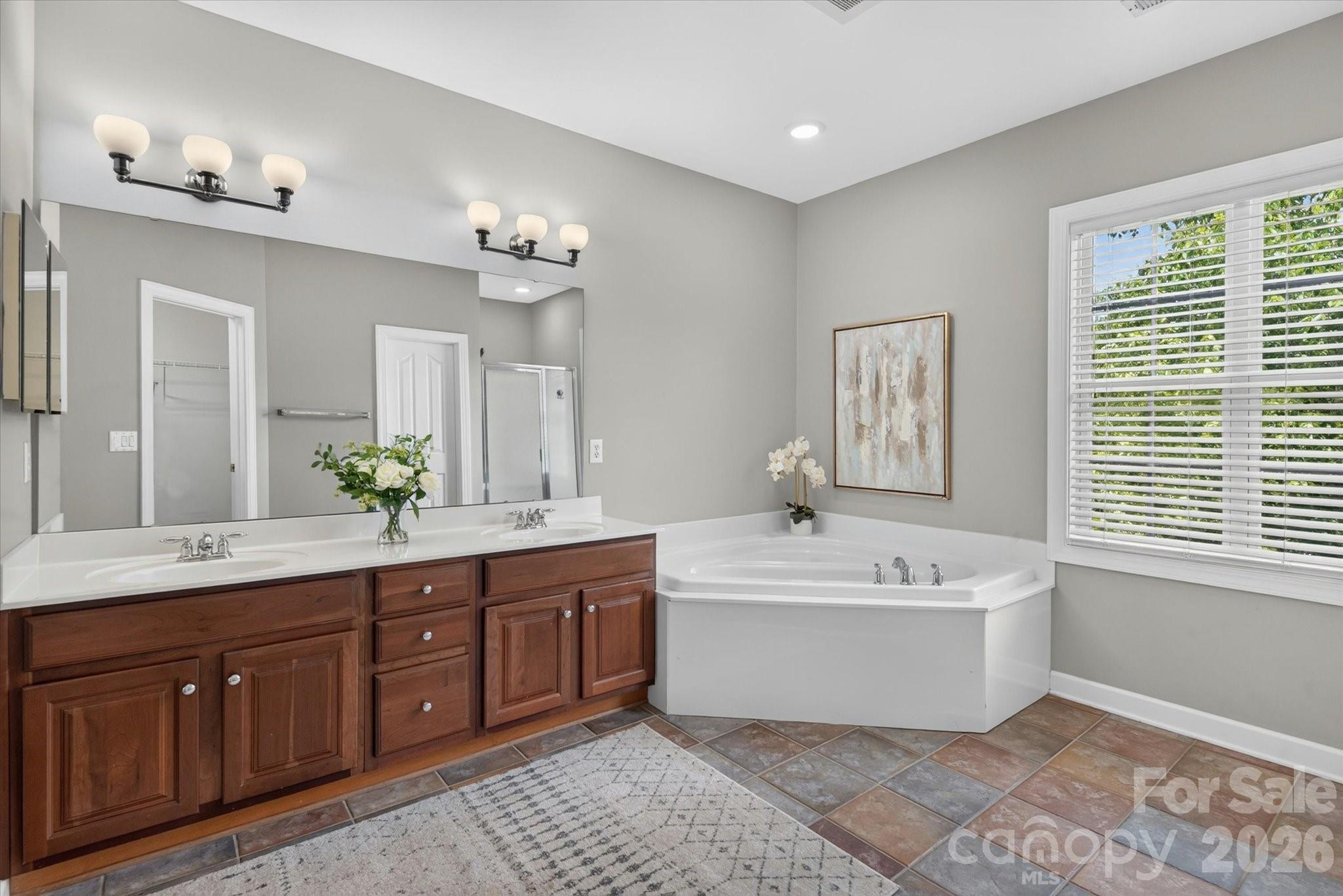 902 Lillieshall Road — Waxhaw
