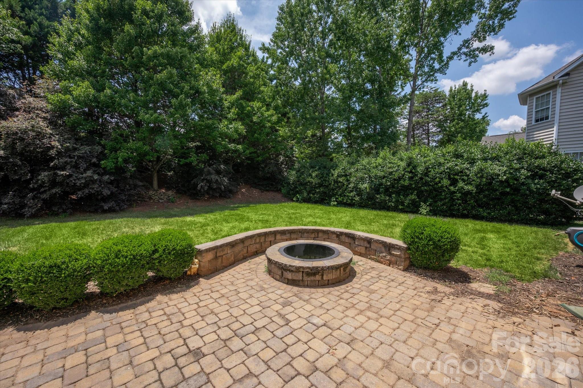902 Lillieshall Road — Waxhaw
