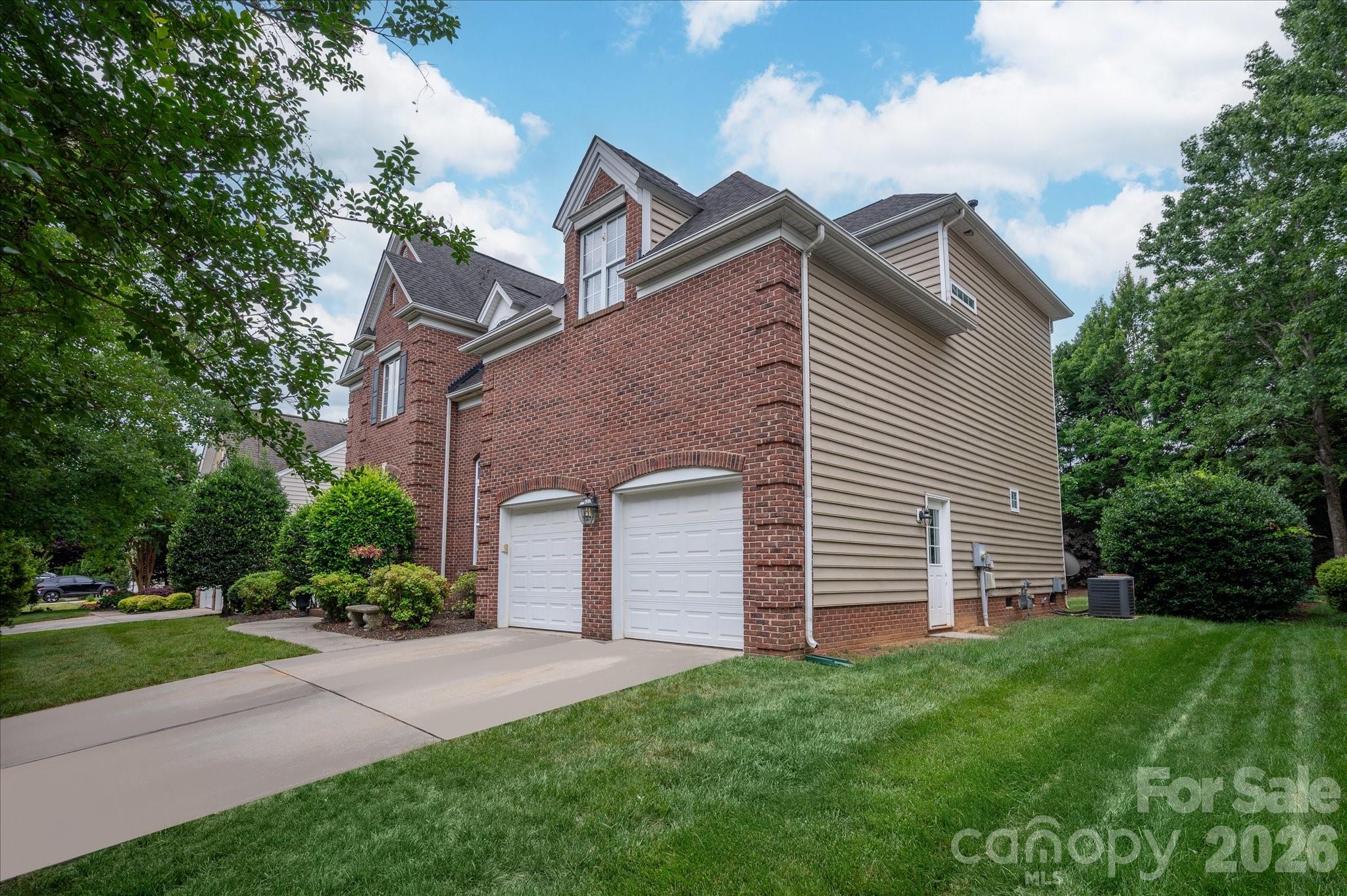 902 Lillieshall Road — Waxhaw