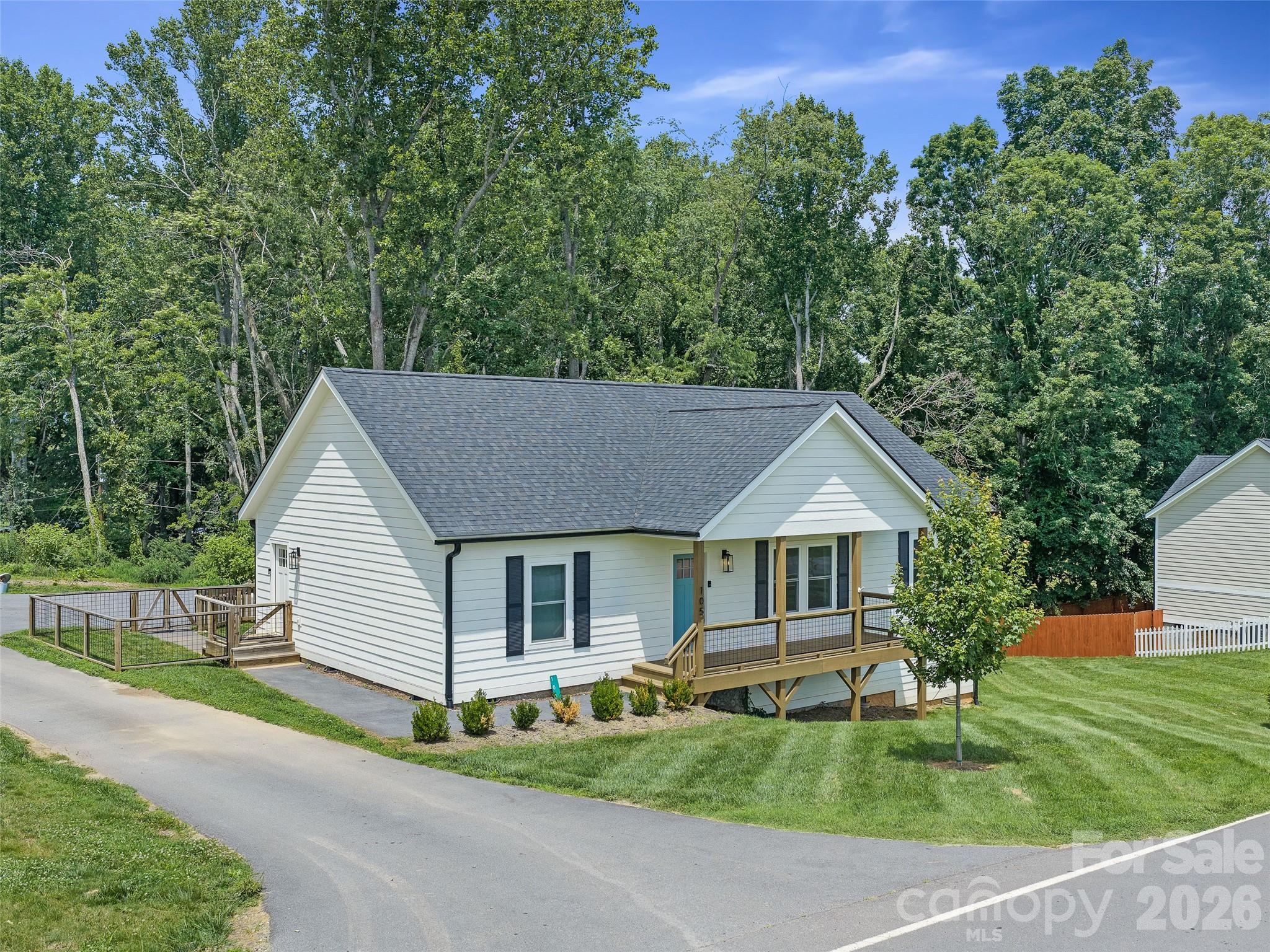 105 Crowder Hills Lane — Asheville