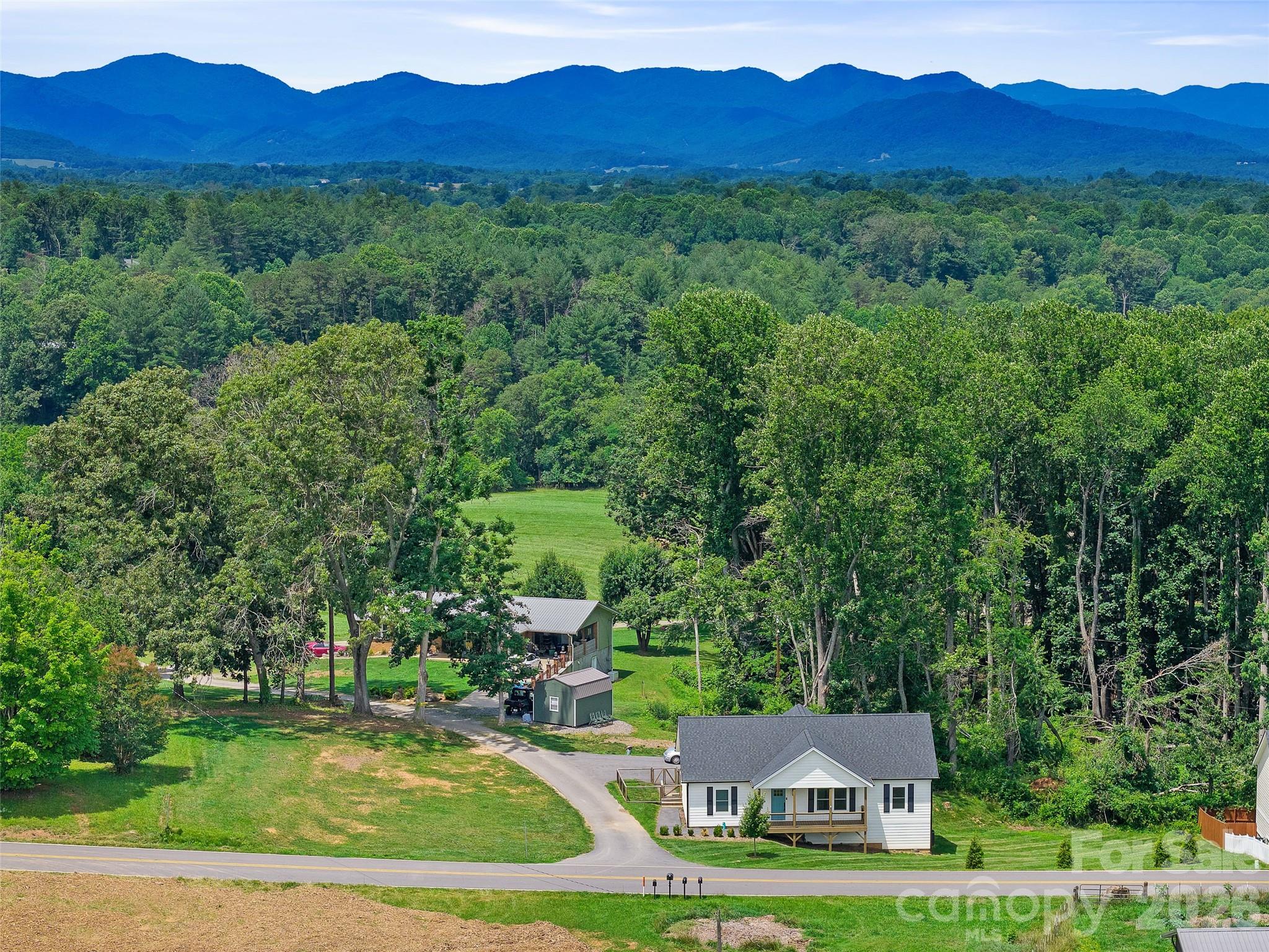 105 Crowder Hills Lane — Asheville
