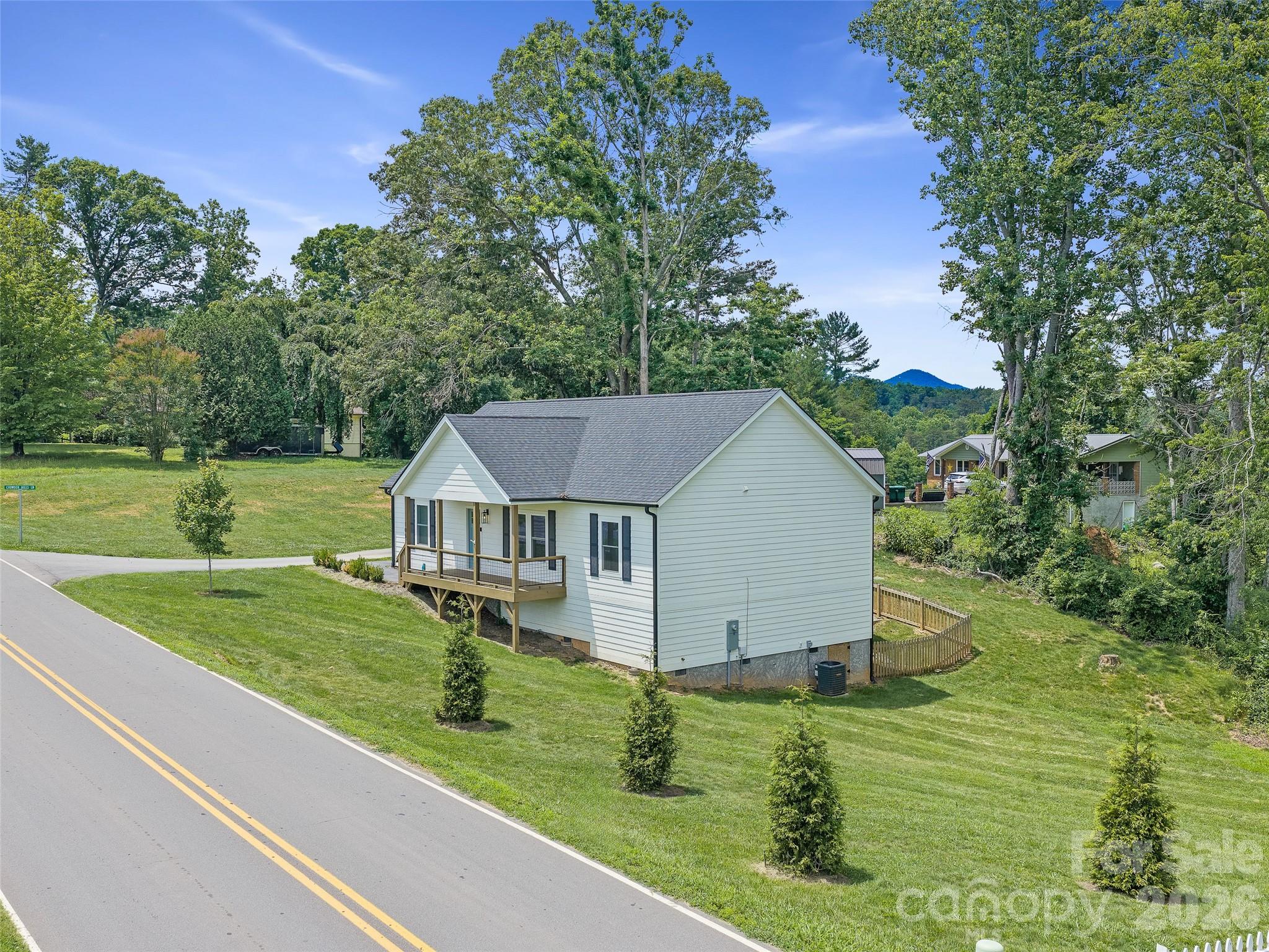 105 Crowder Hills Lane — Asheville
