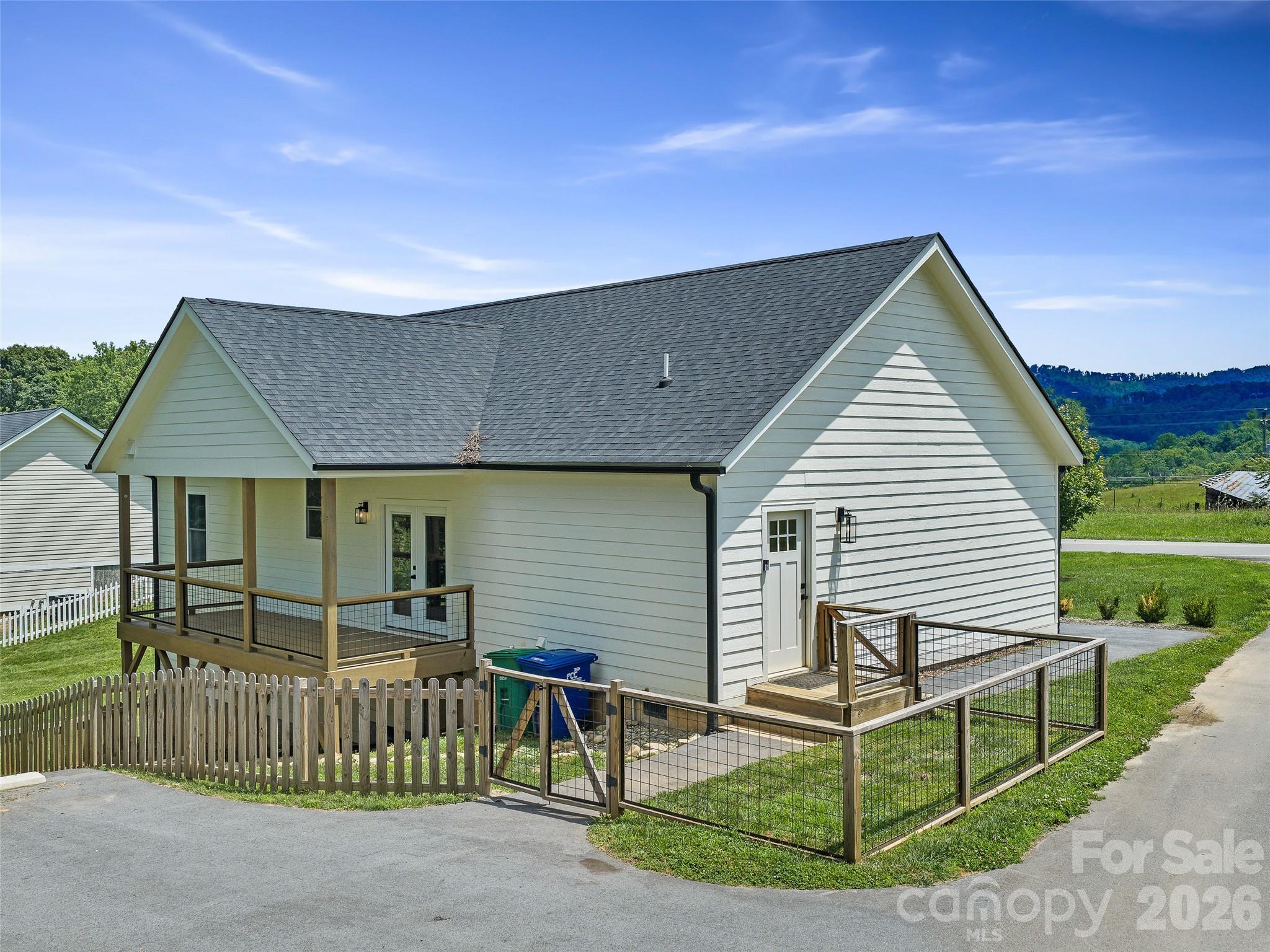 105 Crowder Hills Lane — Asheville