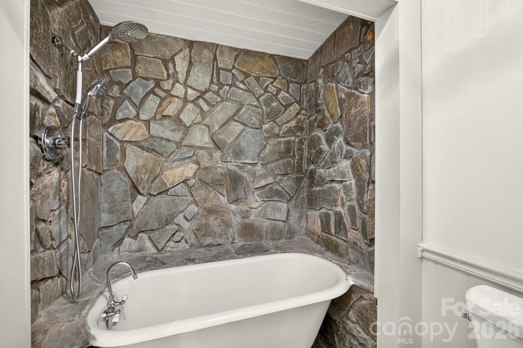 1415 McRary Creek Road — Lenoir