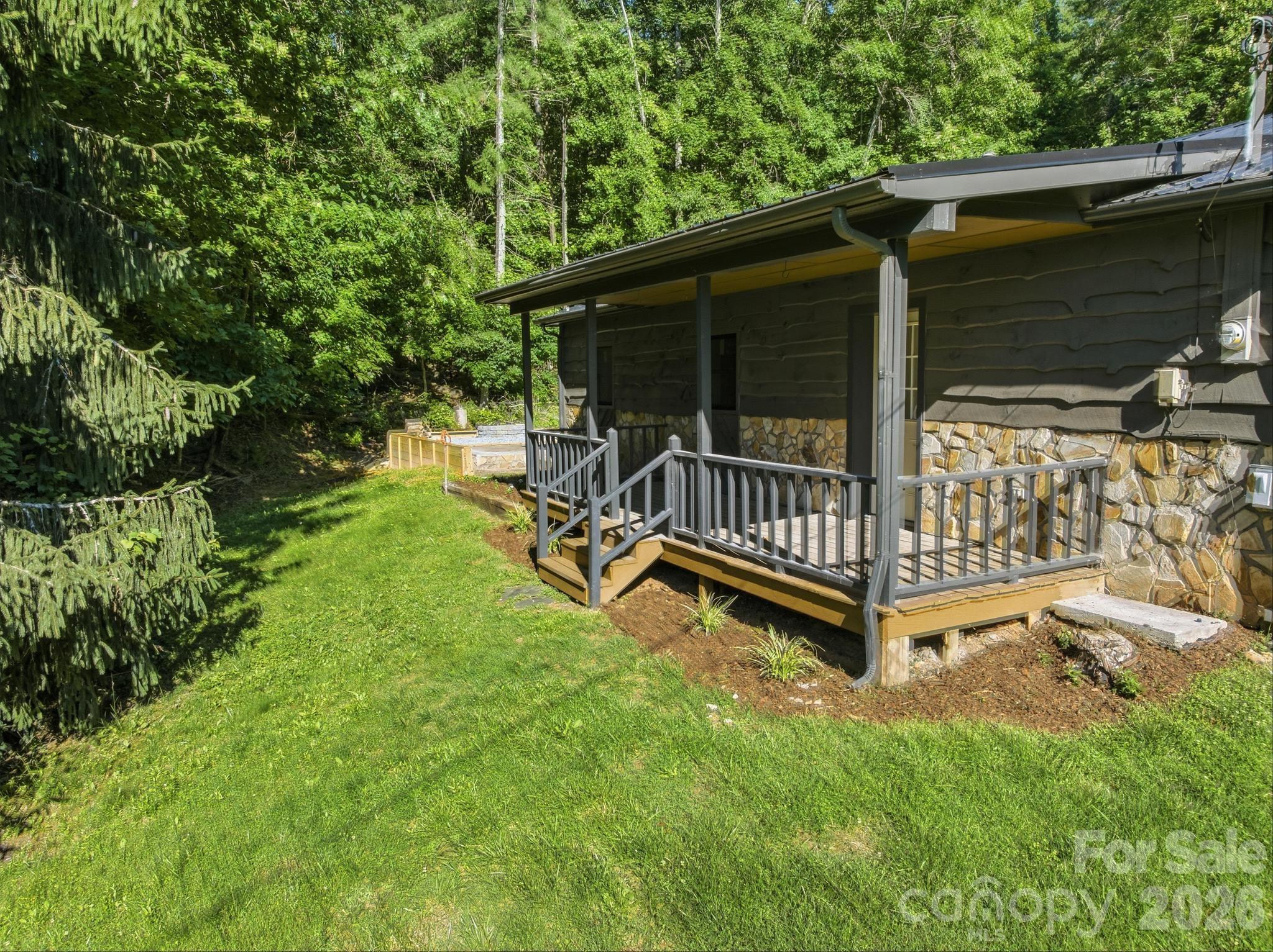 1415 McRary Creek Road — Lenoir