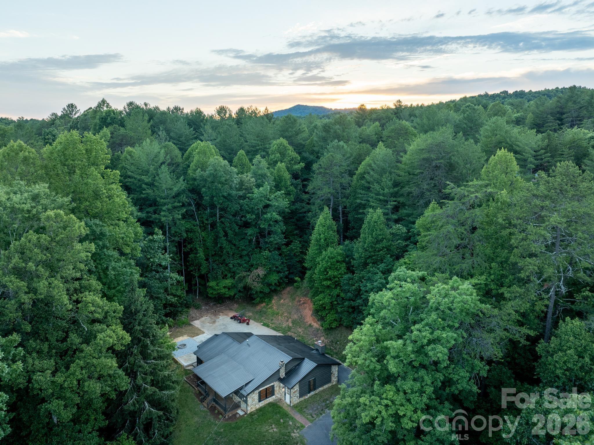 1415 McRary Creek Road — Lenoir