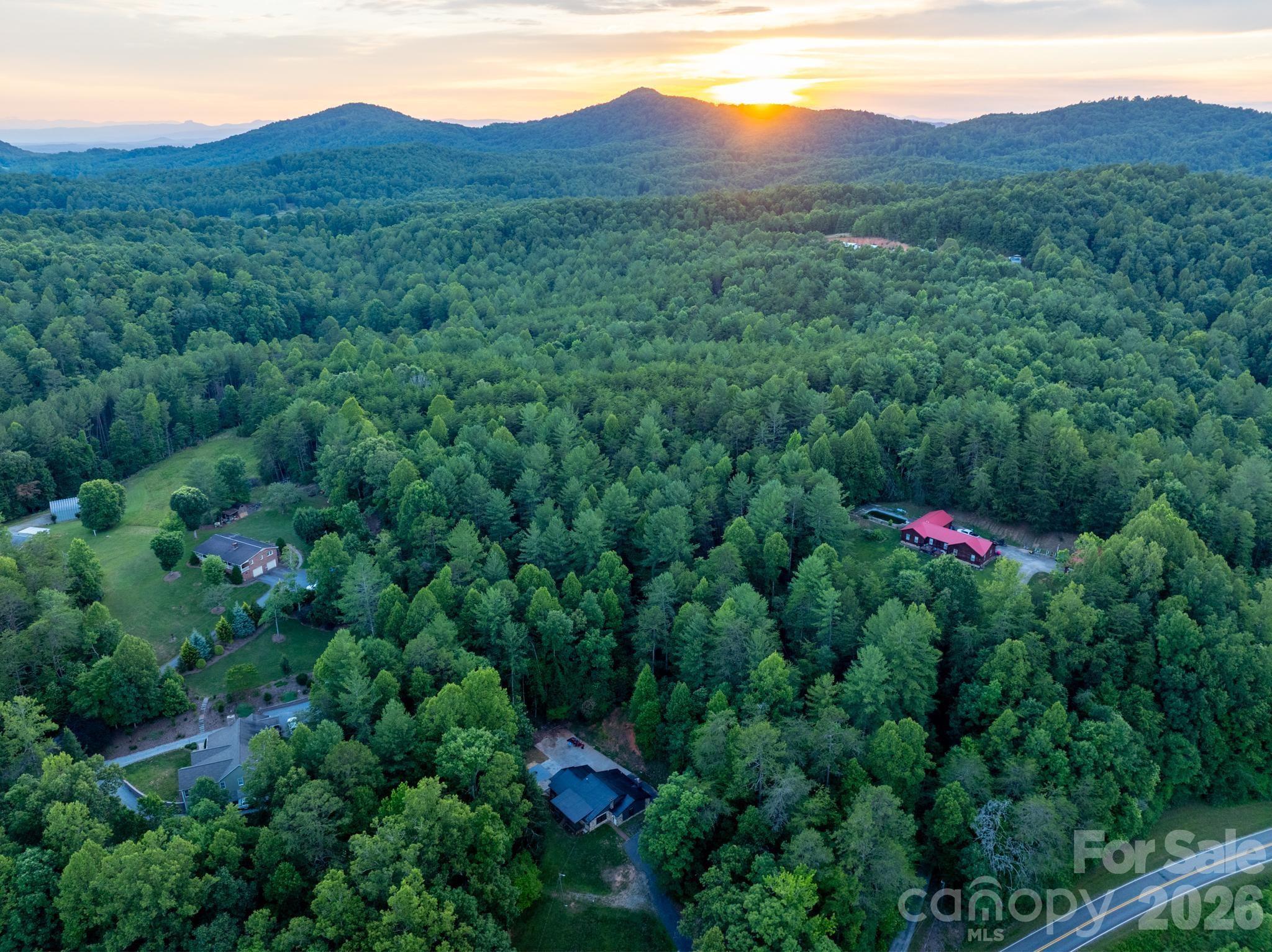 1415 McRary Creek Road — Lenoir