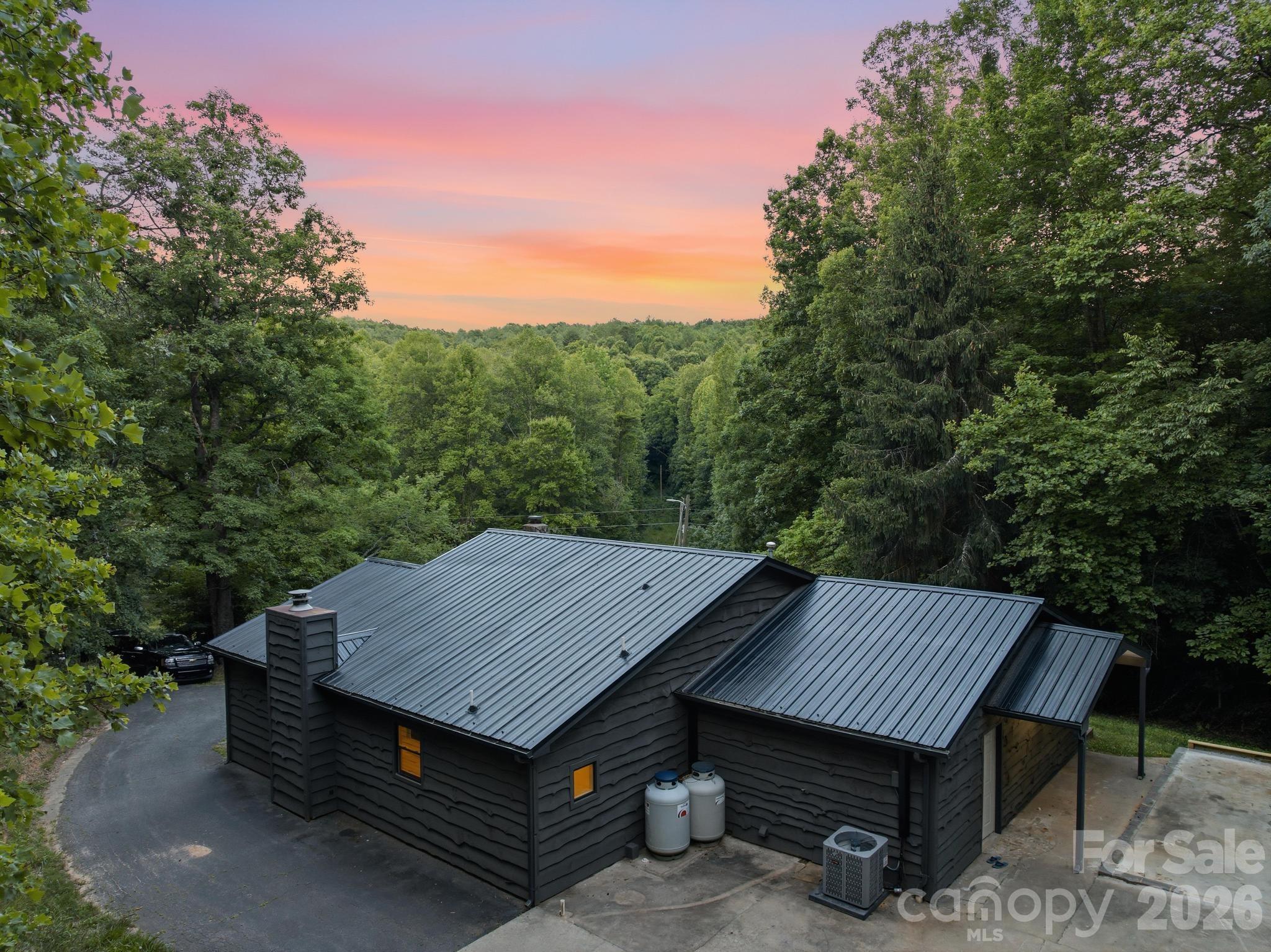 1415 McRary Creek Road — Lenoir