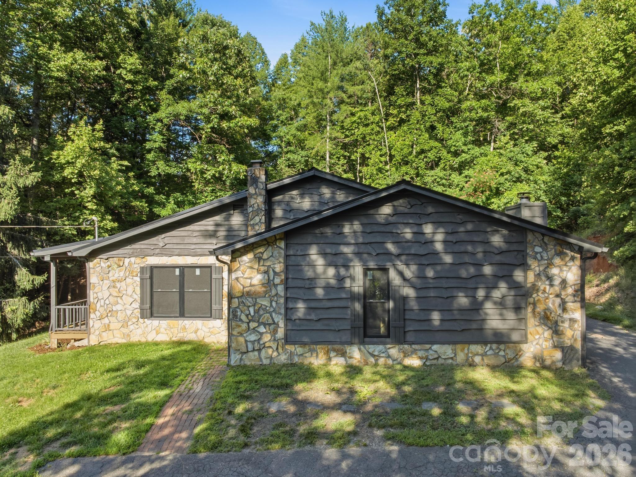 1415 McRary Creek Road — Lenoir