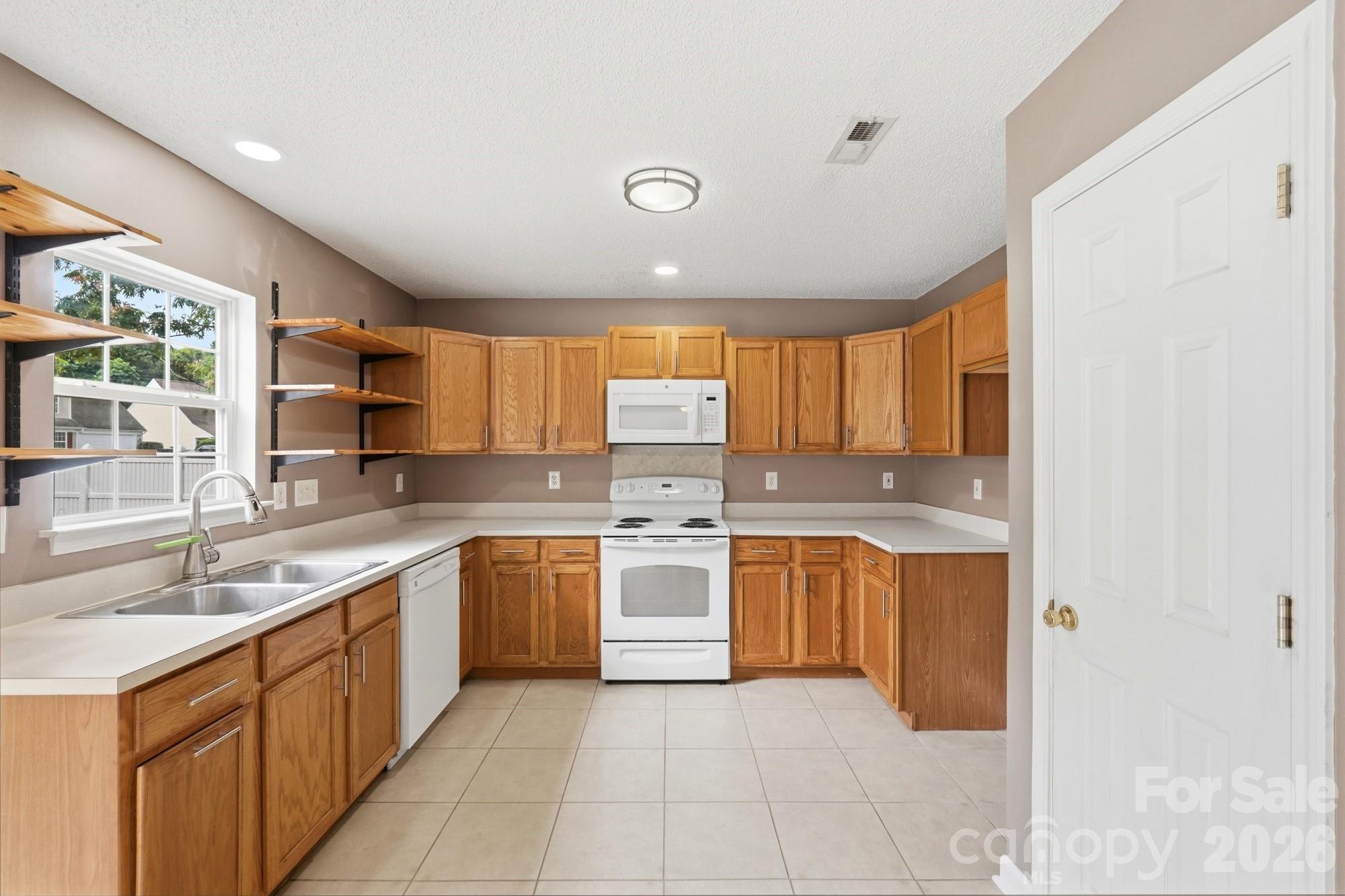 2720 Round Hill Road — Rock Hill