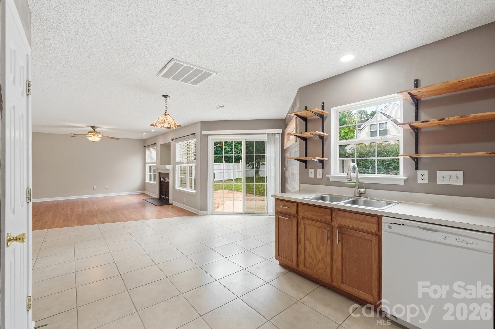 2720 Round Hill Road — Rock Hill