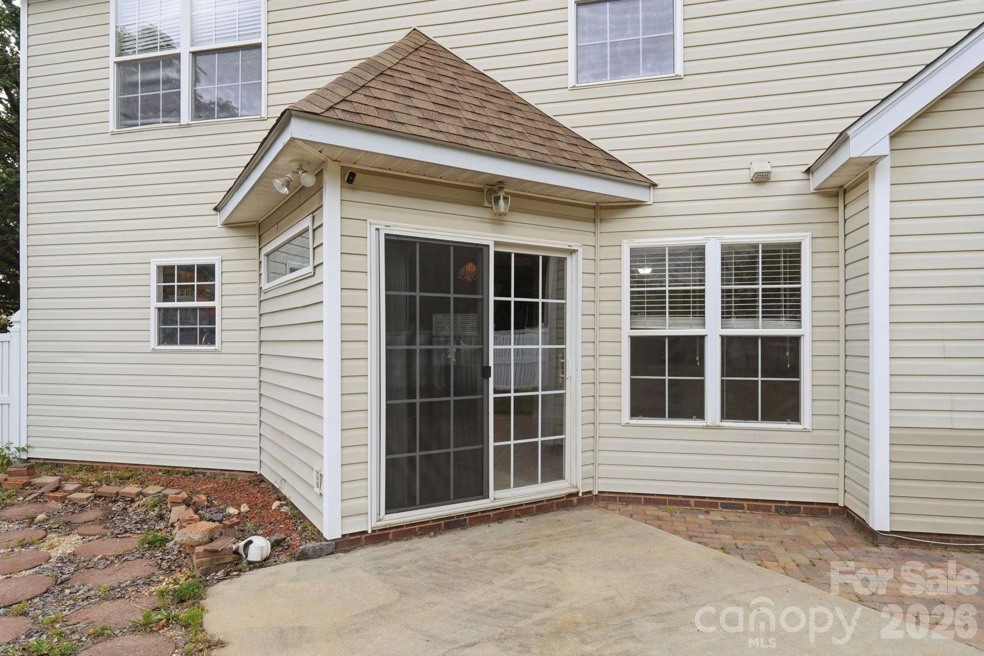 2720 Round Hill Road — Rock Hill
