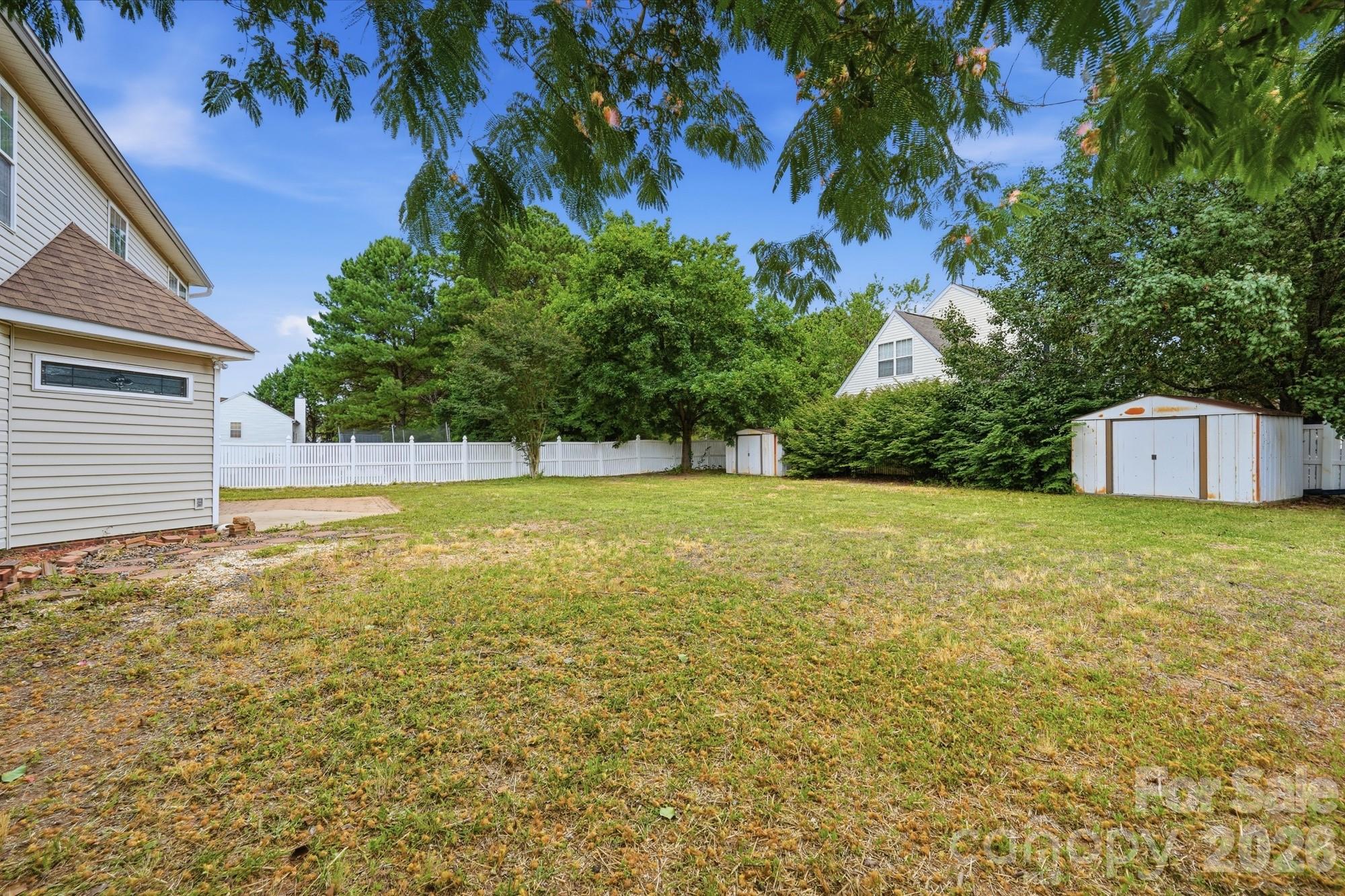 2720 Round Hill Road — Rock Hill