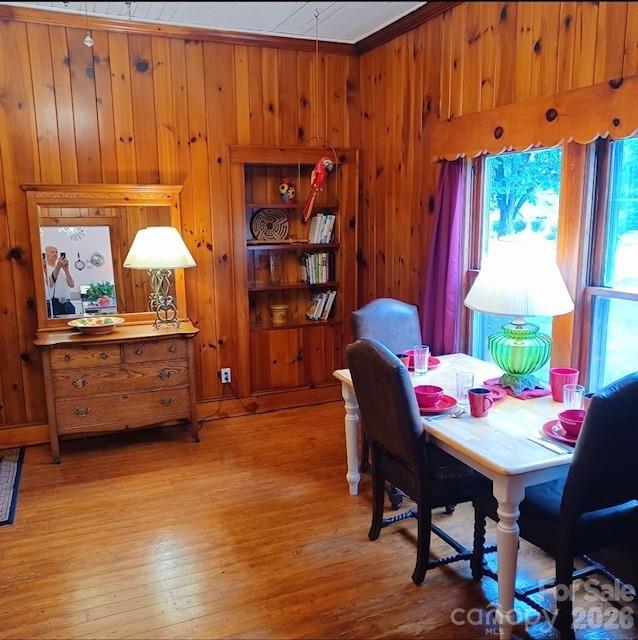 2103 N Thomas Avenue — Newton