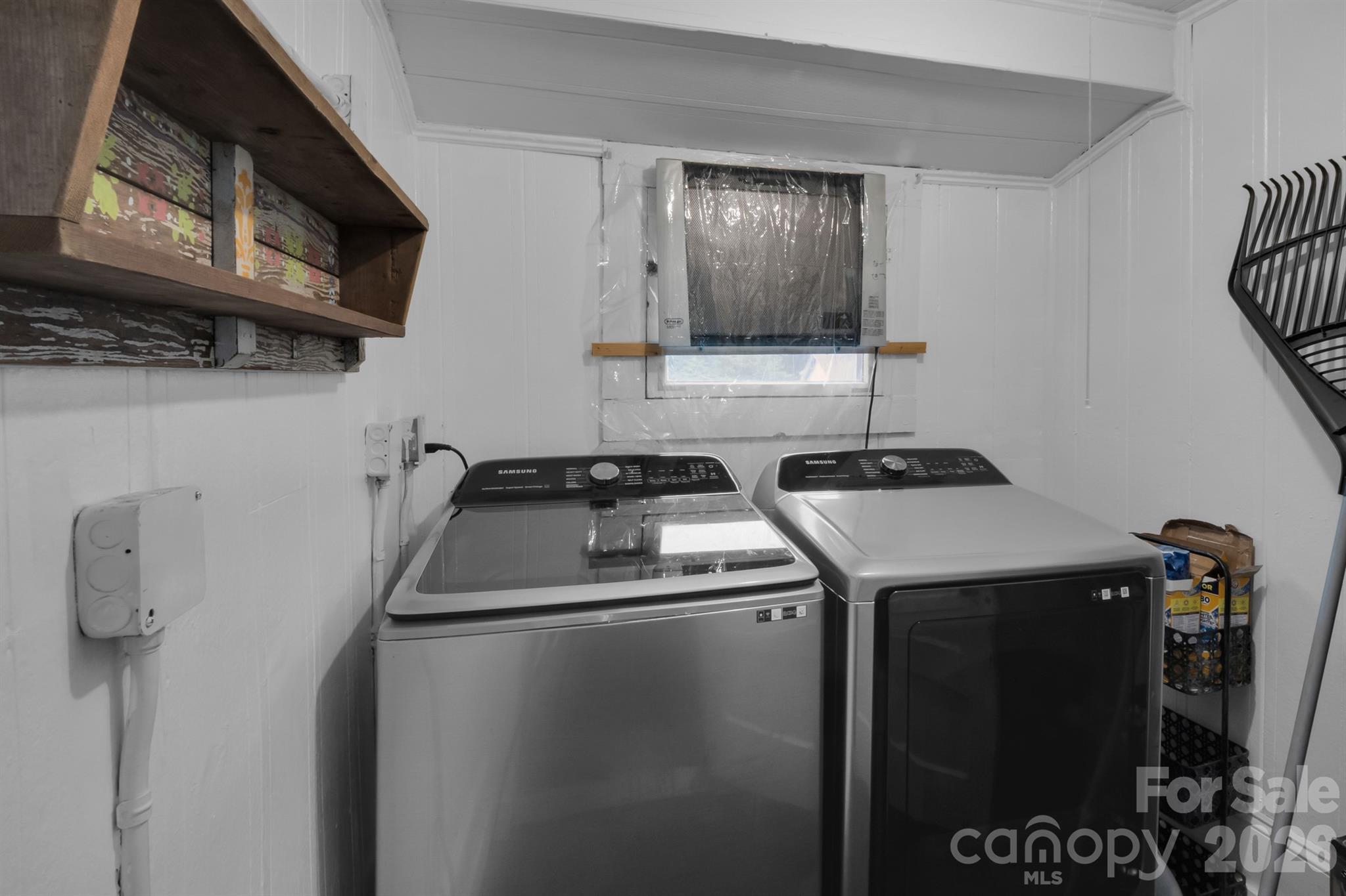 2103 N Thomas Avenue — Newton