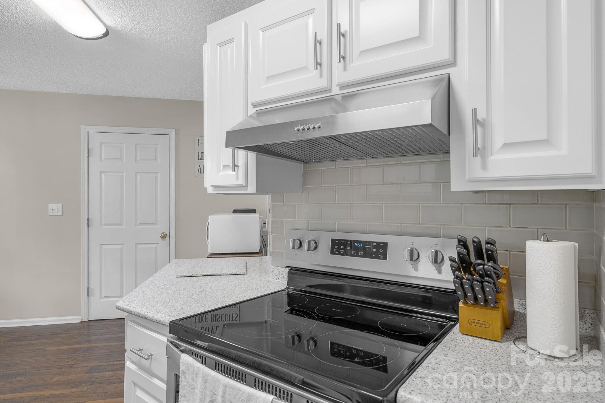 217 Lakewood Drive — Pickens
