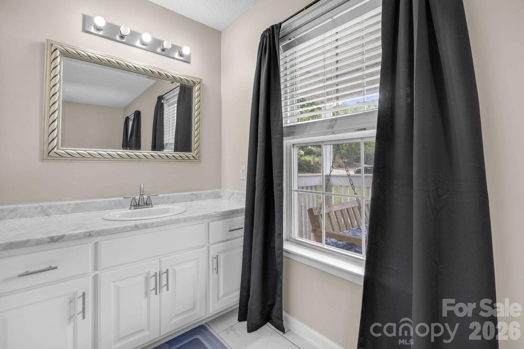 217 Lakewood Drive — Pickens