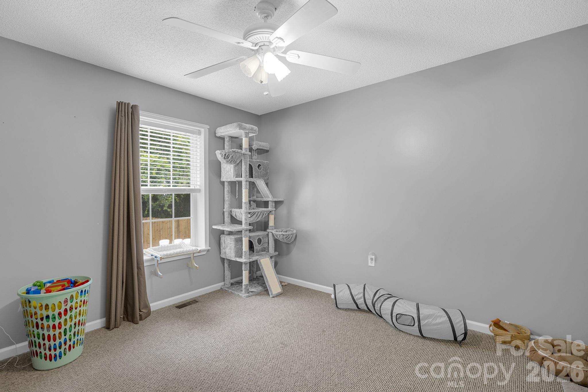 217 Lakewood Drive — Pickens