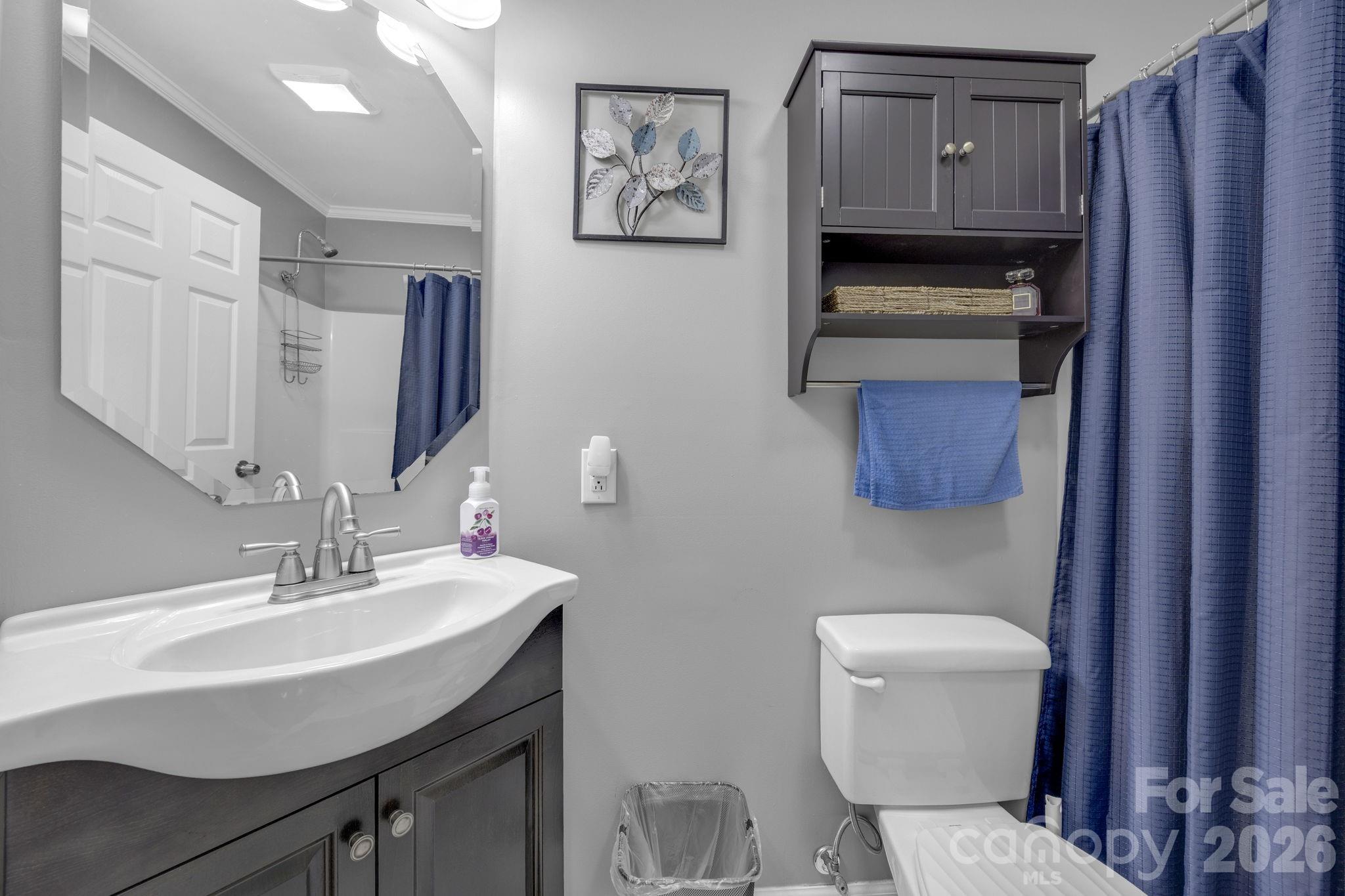 217 Lakewood Drive — Pickens
