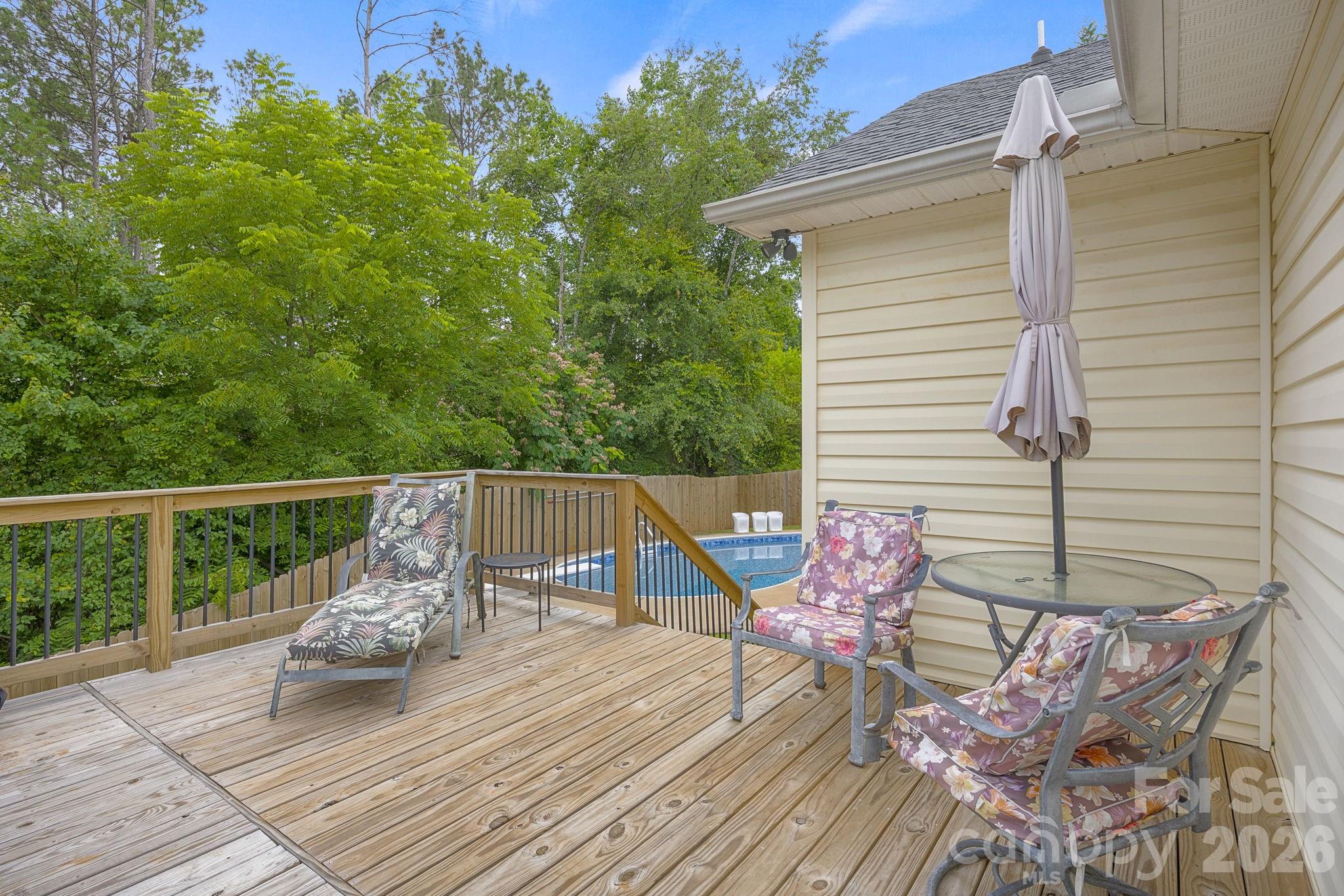 217 Lakewood Drive — Pickens