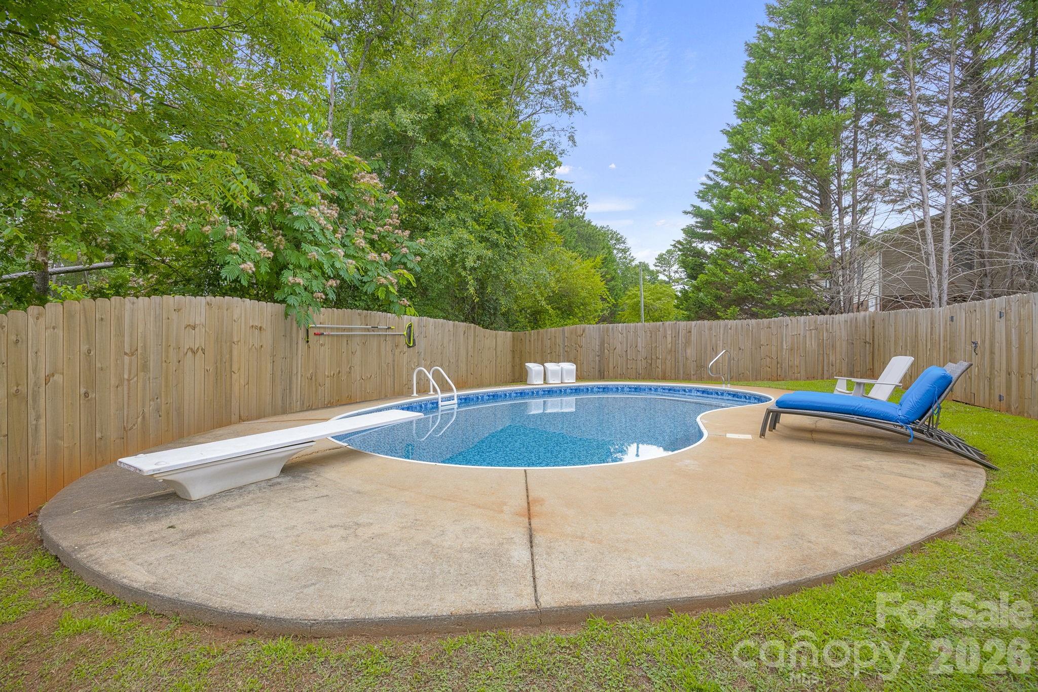 217 Lakewood Drive — Pickens