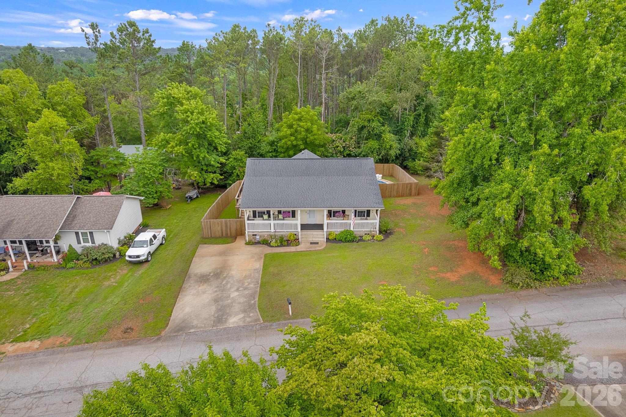 217 Lakewood Drive — Pickens