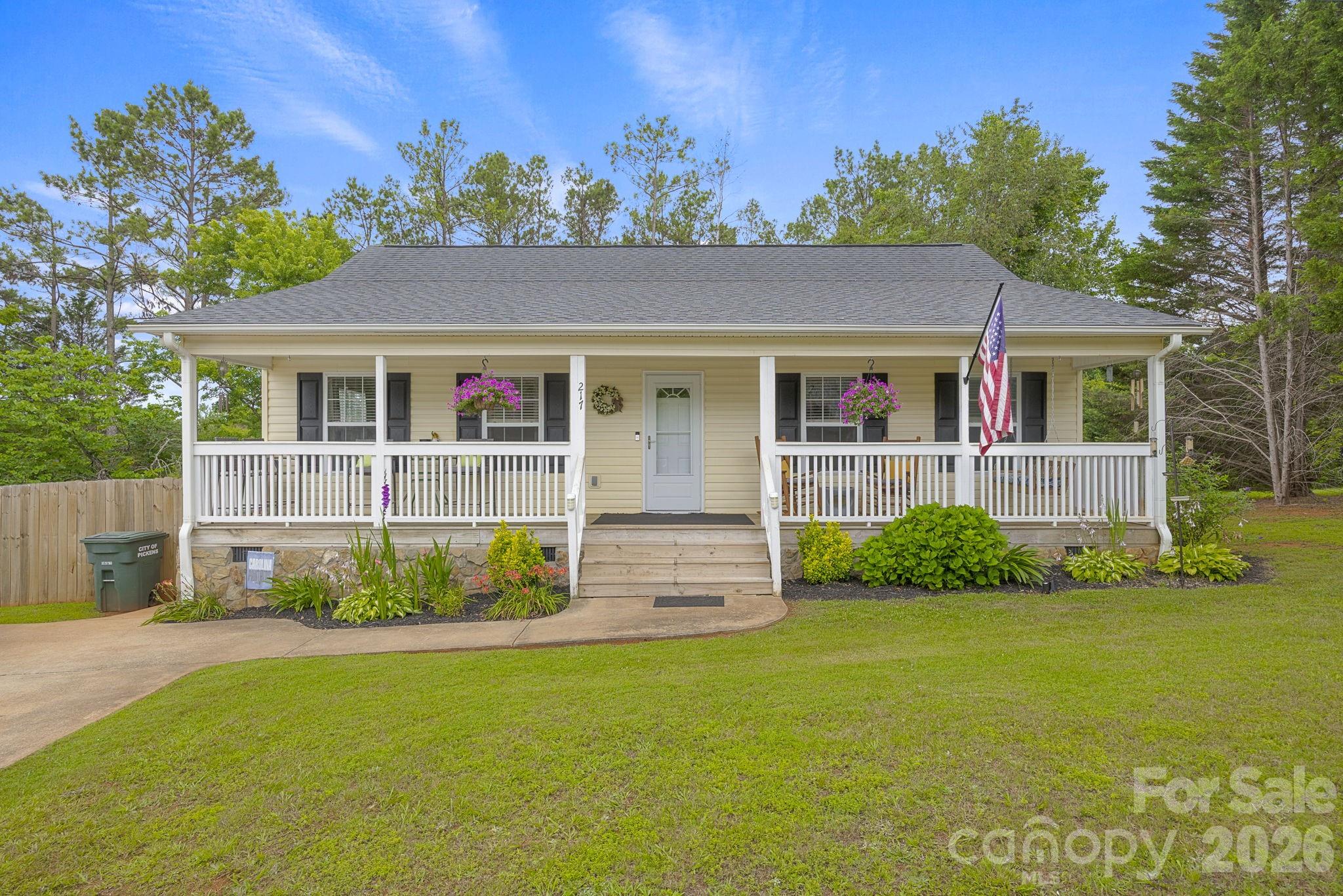 217 Lakewood Drive — Pickens