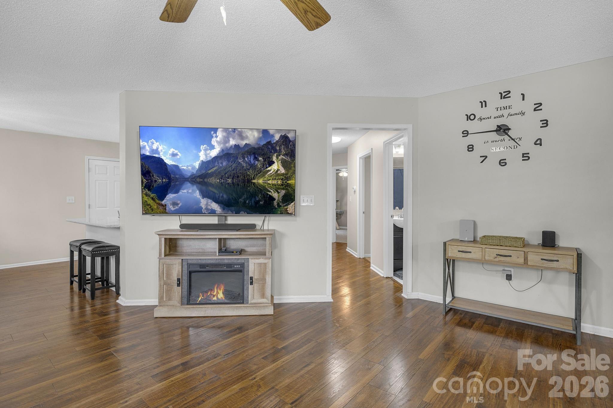 217 Lakewood Drive — Pickens